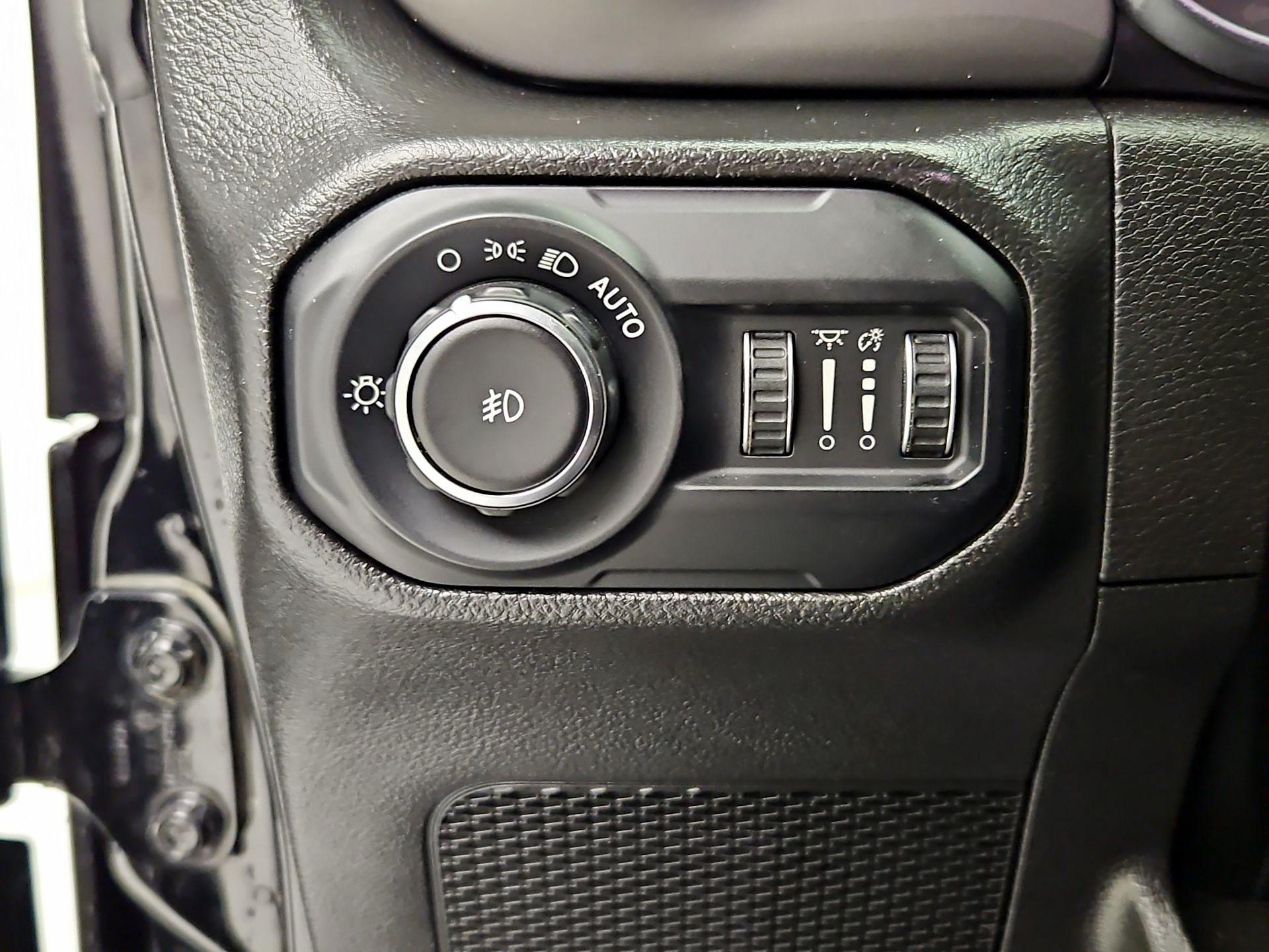 Thumbnail: 2022 Jeep Wrangler - 13