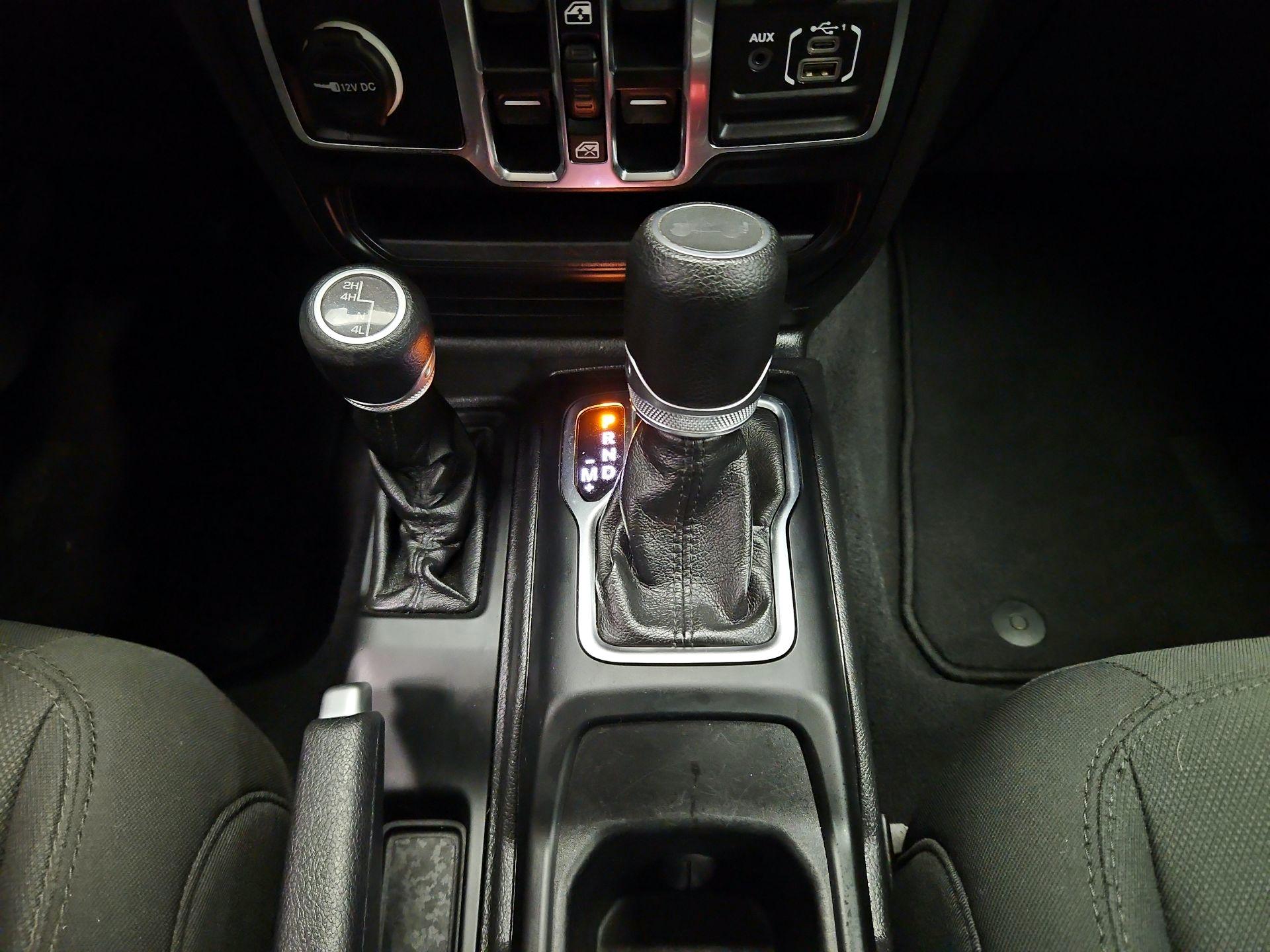 Thumbnail: 2022 Jeep Wrangler - 17