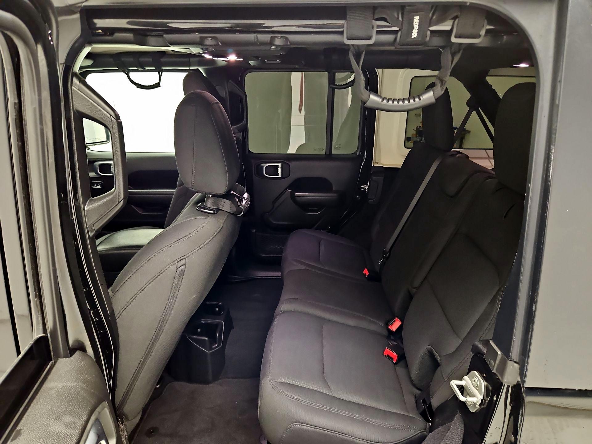 Thumbnail: 2022 Jeep Wrangler - 19