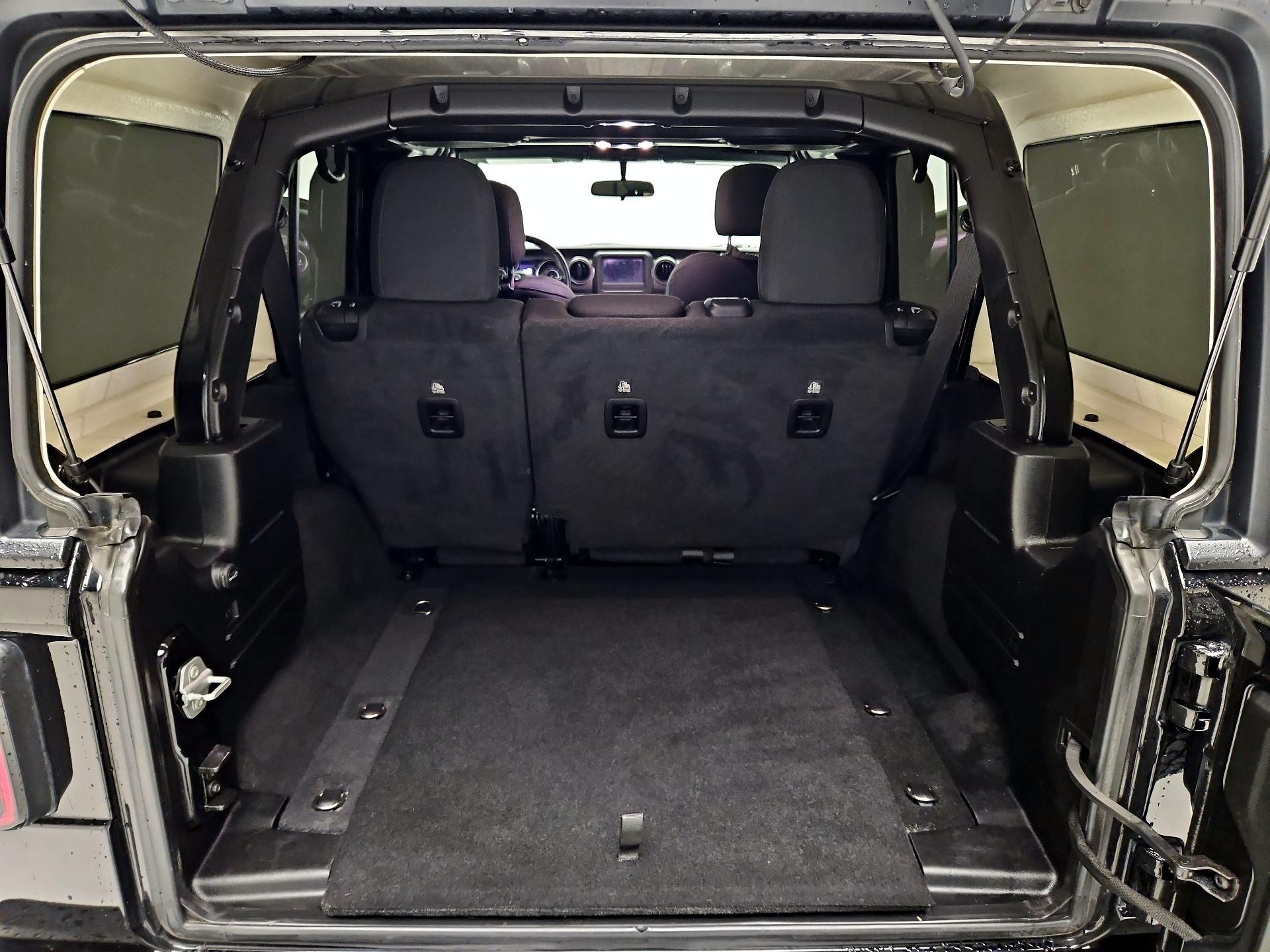 Thumbnail: 2022 Jeep Wrangler - 20