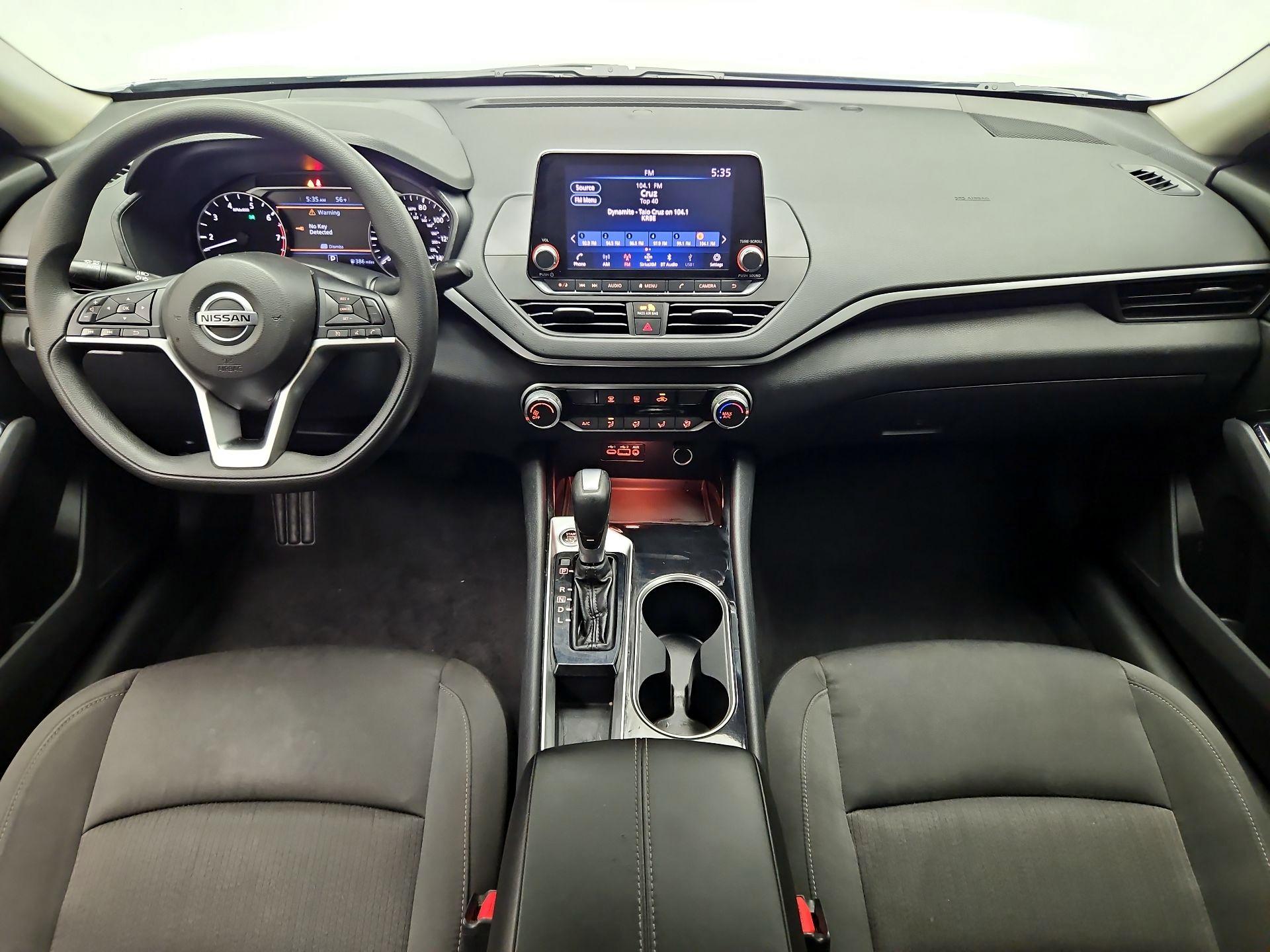 Thumbnail: 2021 Nissan Altima - 9