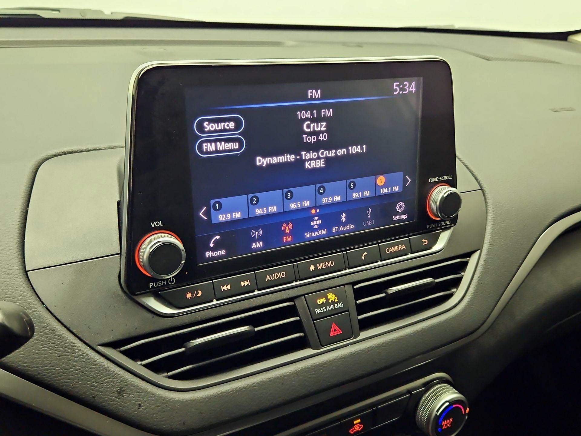 Thumbnail: 2021 Nissan Altima - 15