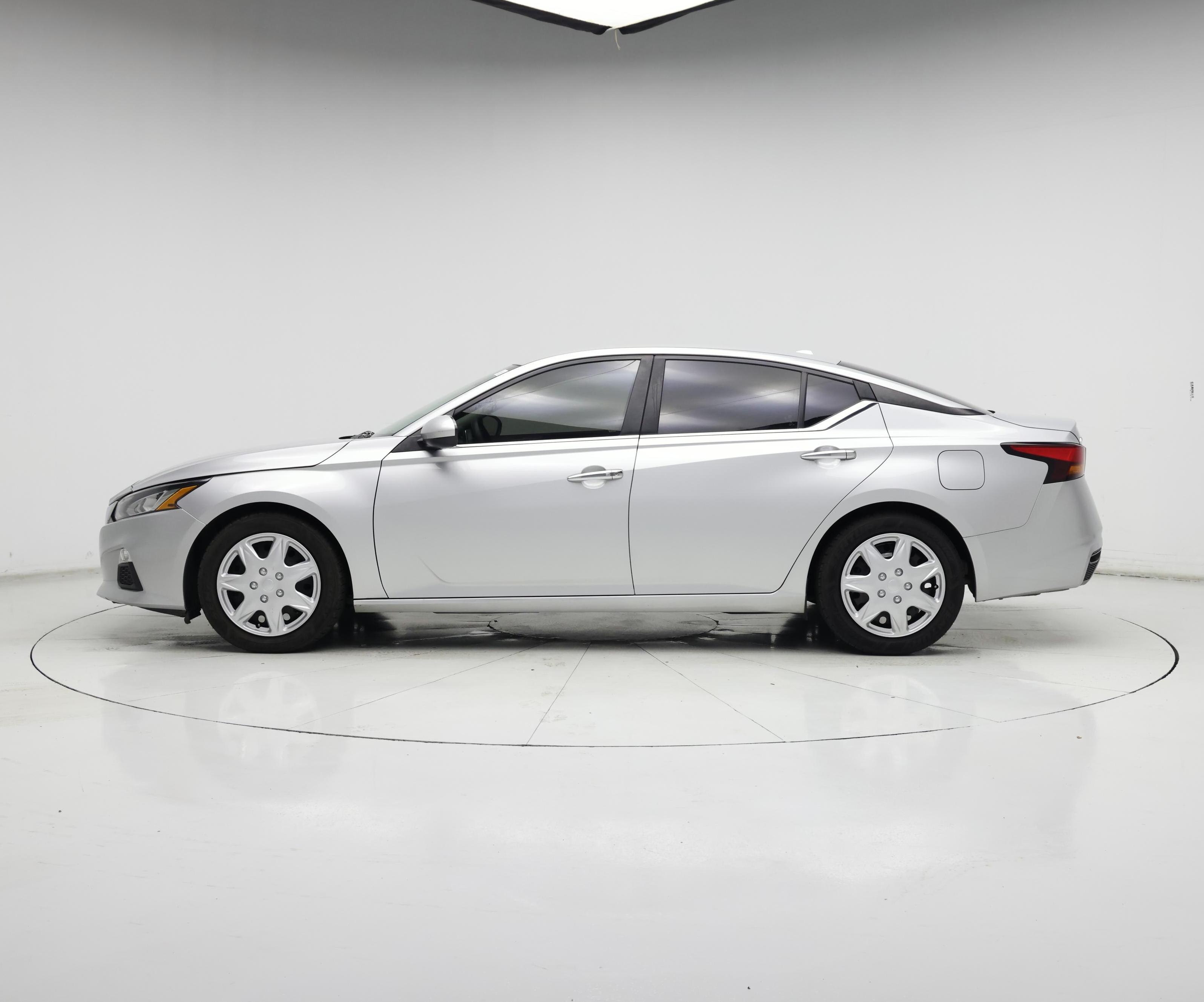 Thumbnail: 2021 Nissan Altima - 3