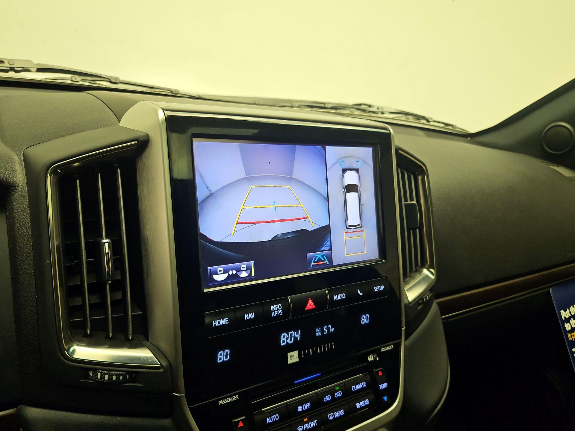 Thumbnail: 2018 Toyota Land Cruiser - 14