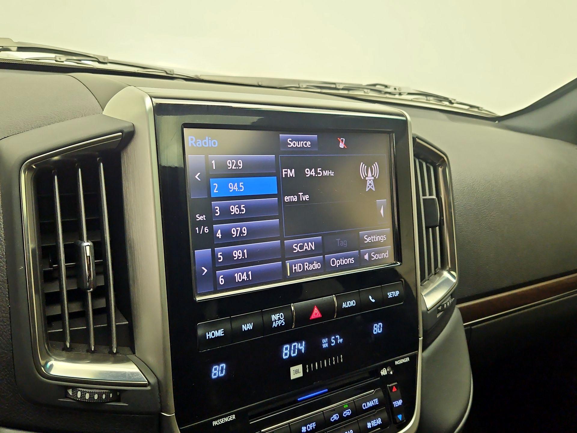 Thumbnail: 2018 Toyota Land Cruiser - 15