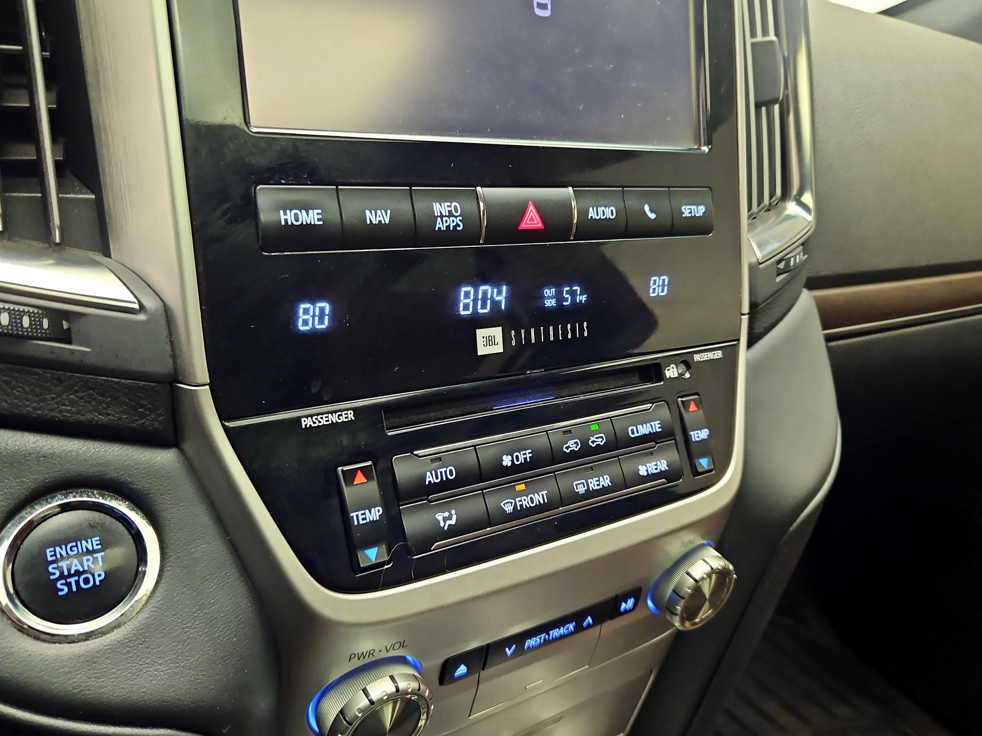 Thumbnail: 2018 Toyota Land Cruiser - 16