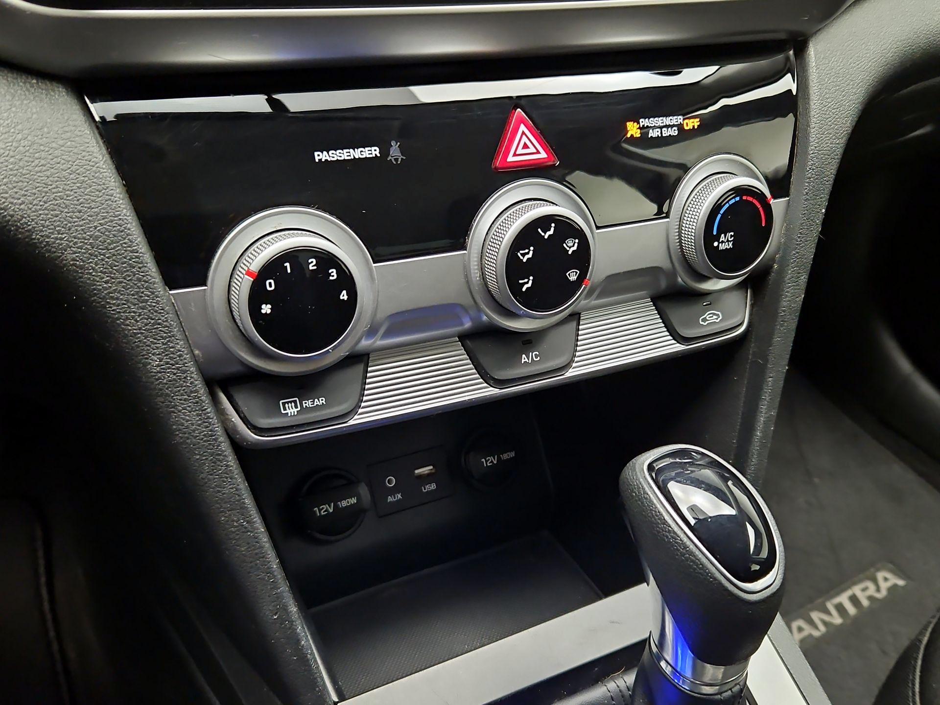 Thumbnail: 2019 Hyundai Elantra - 16