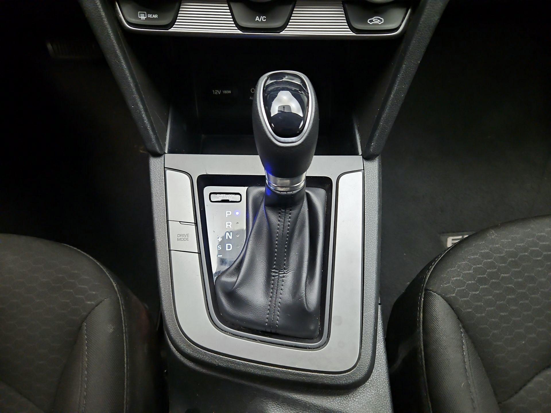 Thumbnail: 2019 Hyundai Elantra - 17