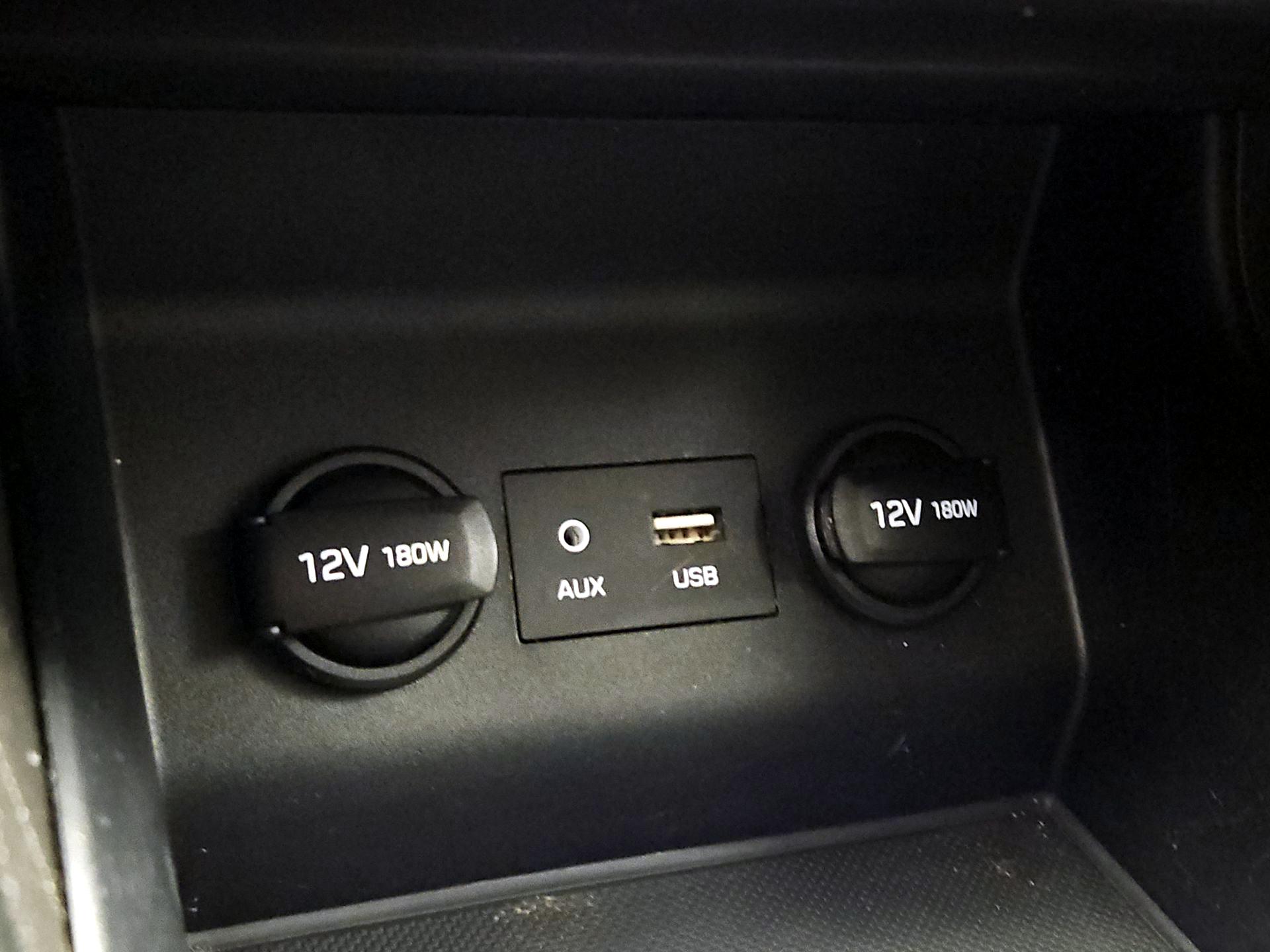 Thumbnail: 2019 Hyundai Elantra - 18