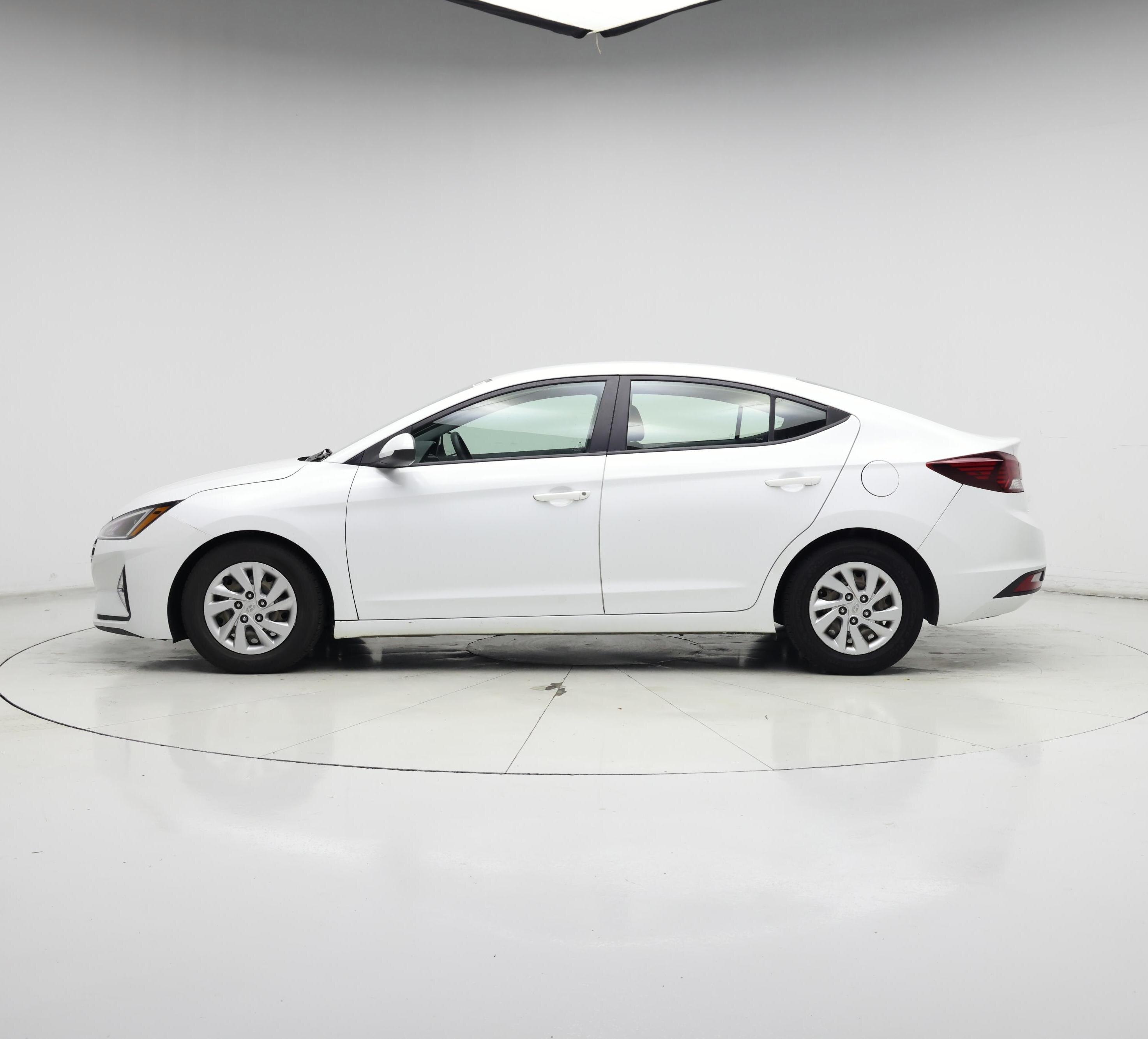 Thumbnail: 2019 Hyundai Elantra - 3