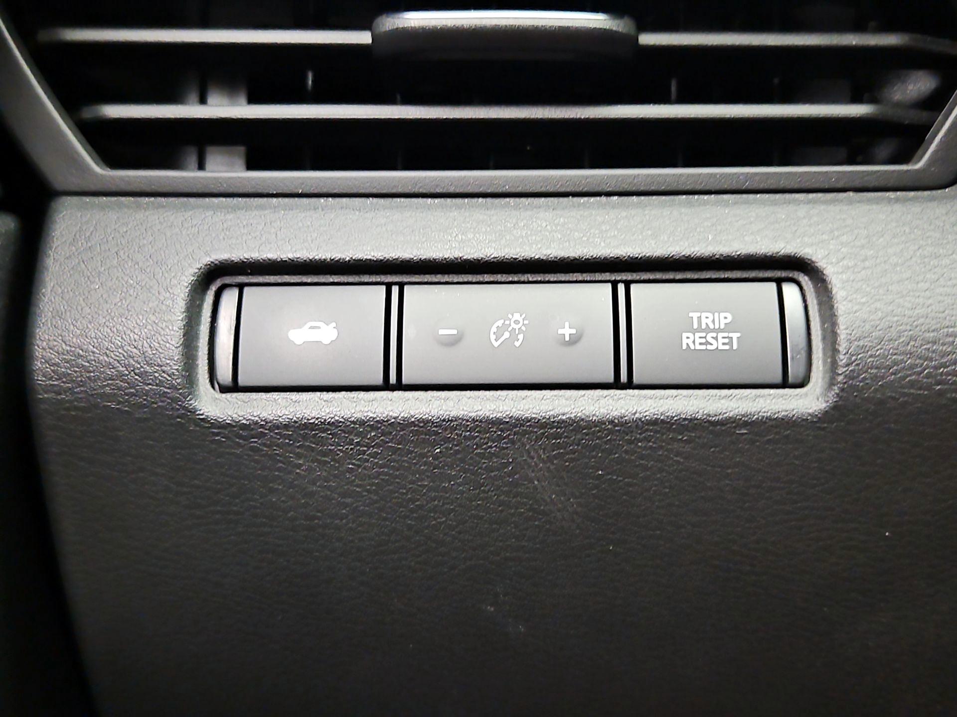 Thumbnail: 2020 Nissan Altima - 13