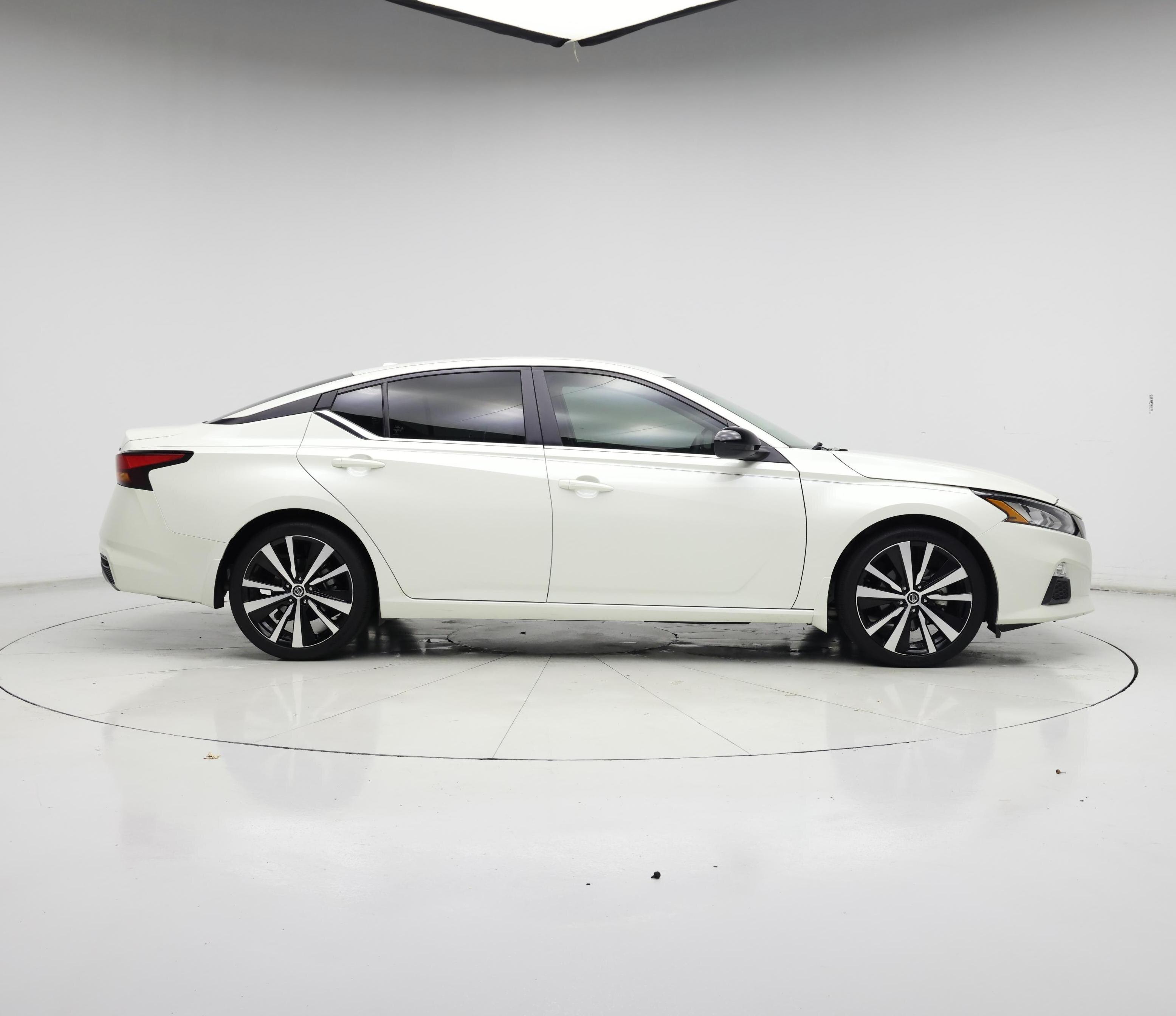 Thumbnail: 2020 Nissan Altima - 7