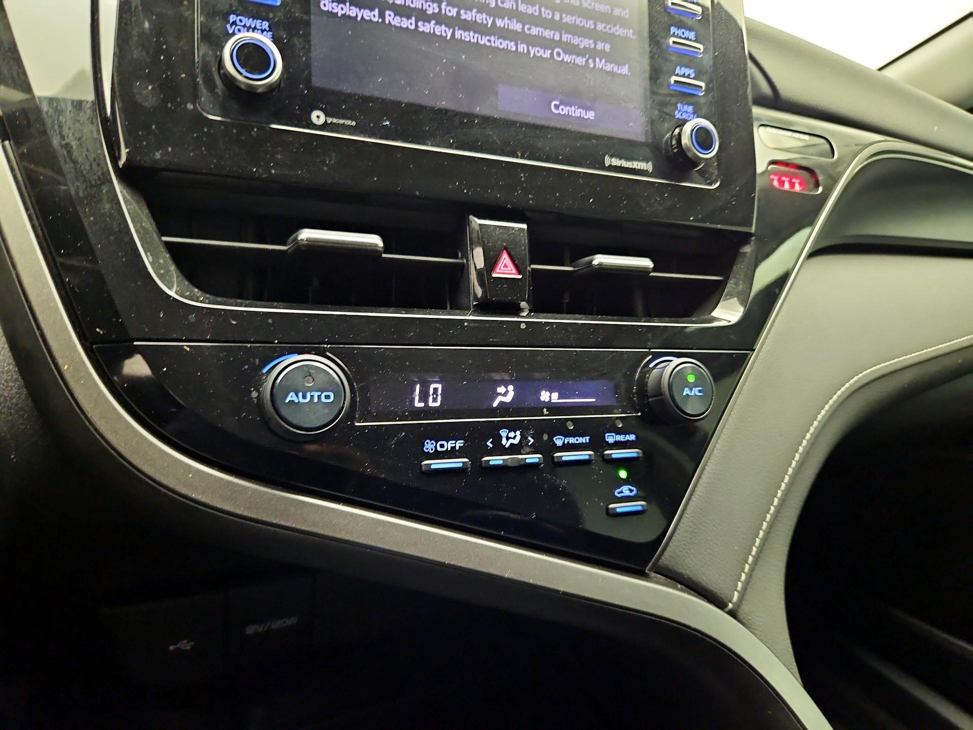 Thumbnail: 2021 Toyota Camry - 15