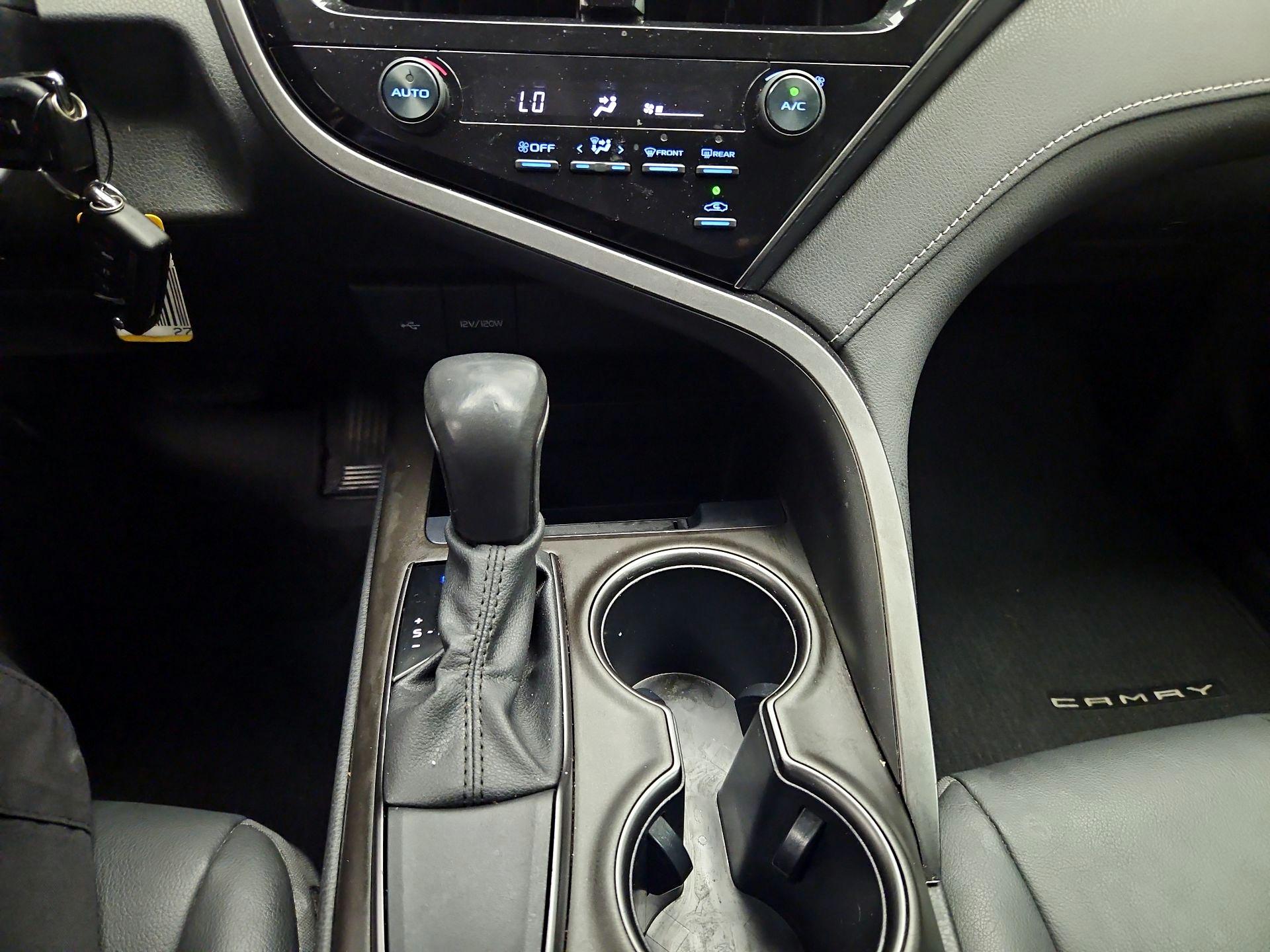 Thumbnail: 2021 Toyota Camry - 16