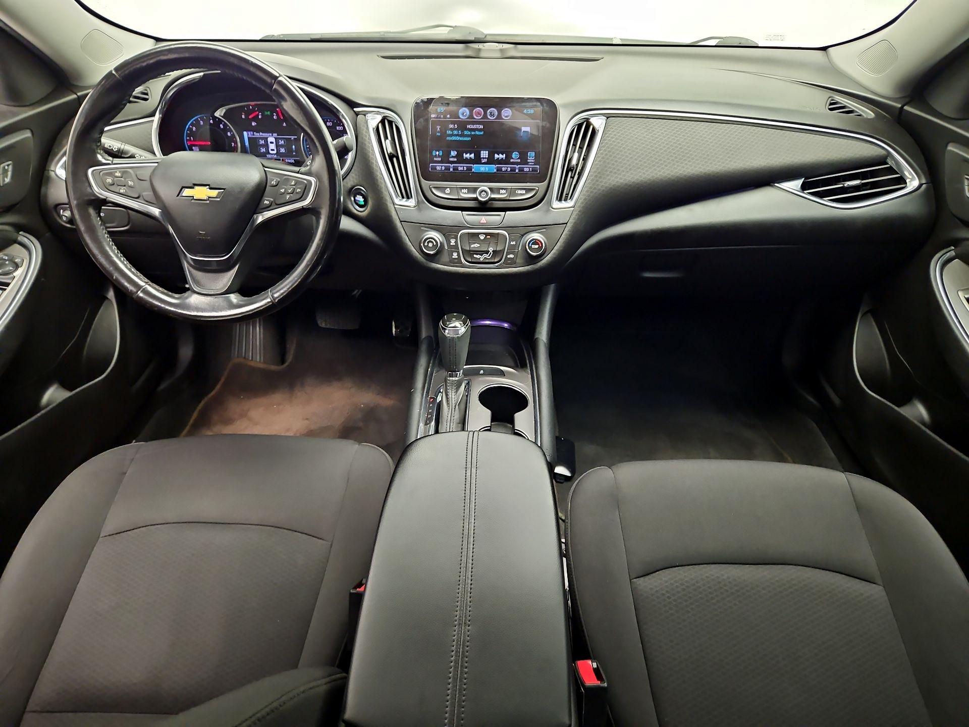 Thumbnail: 2018 Chevrolet Malibu - 9