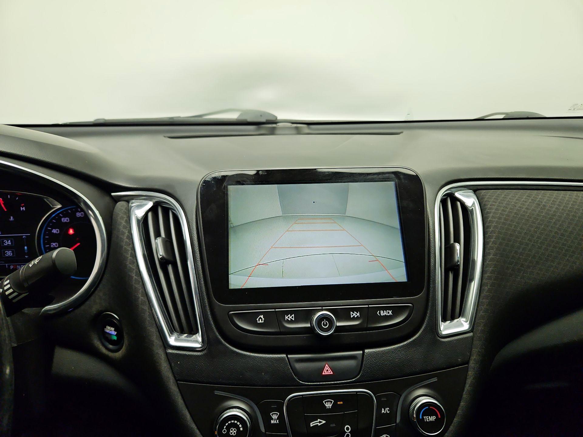 Thumbnail: 2018 Chevrolet Malibu - 13