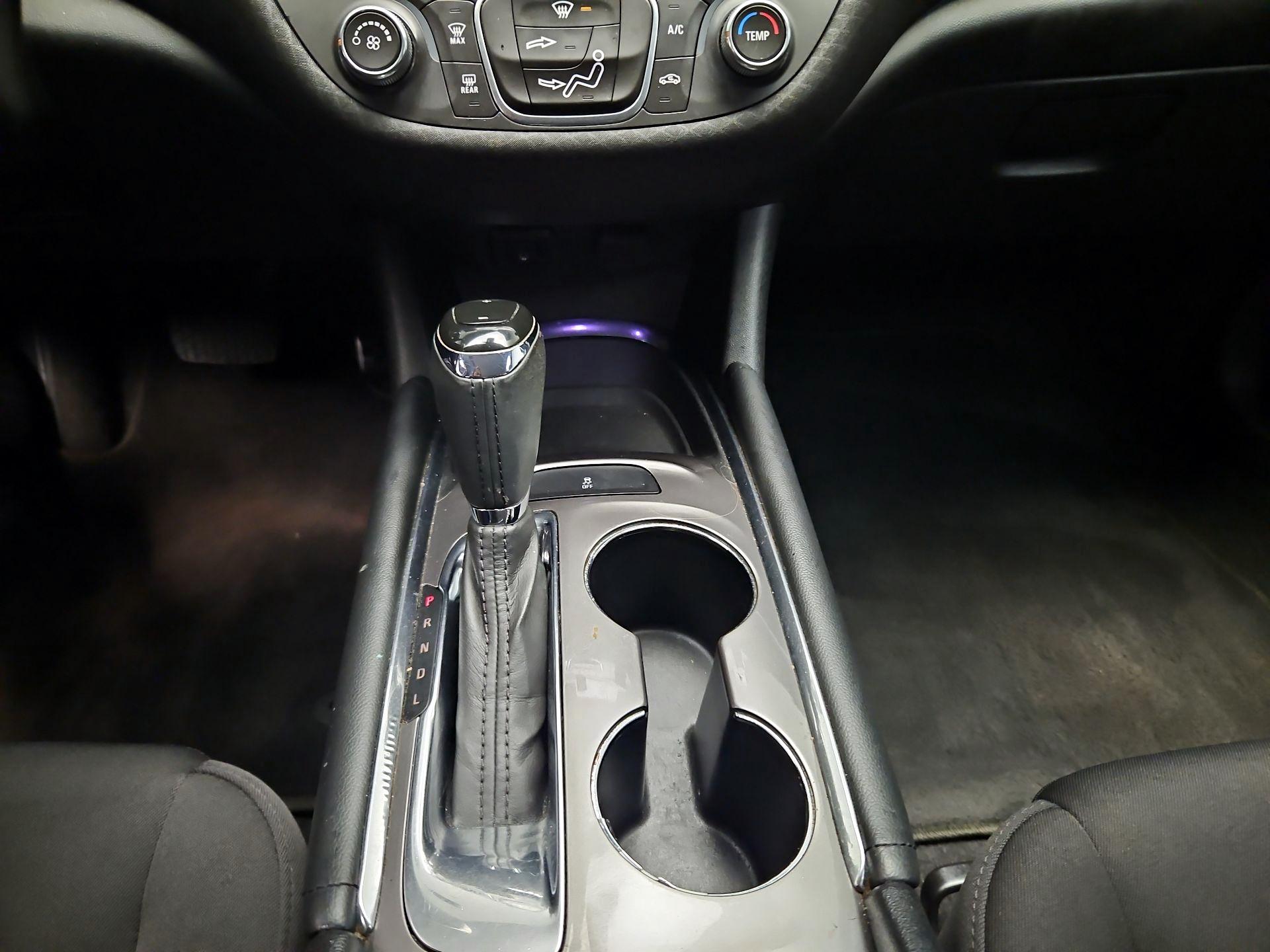 Thumbnail: 2018 Chevrolet Malibu - 16