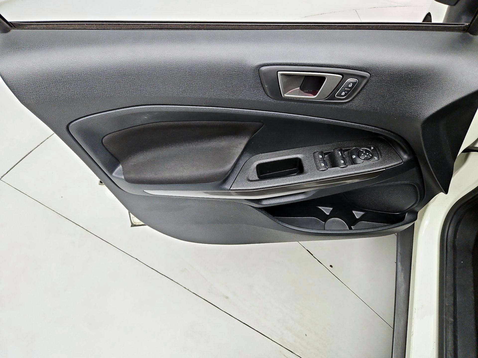 Thumbnail: 2021 Ford EcoSport - 12