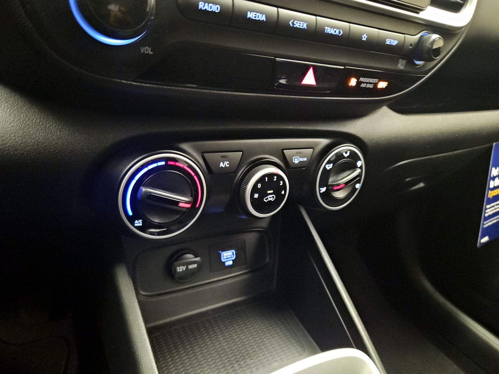 Thumbnail: 2021 Hyundai Venue - 16