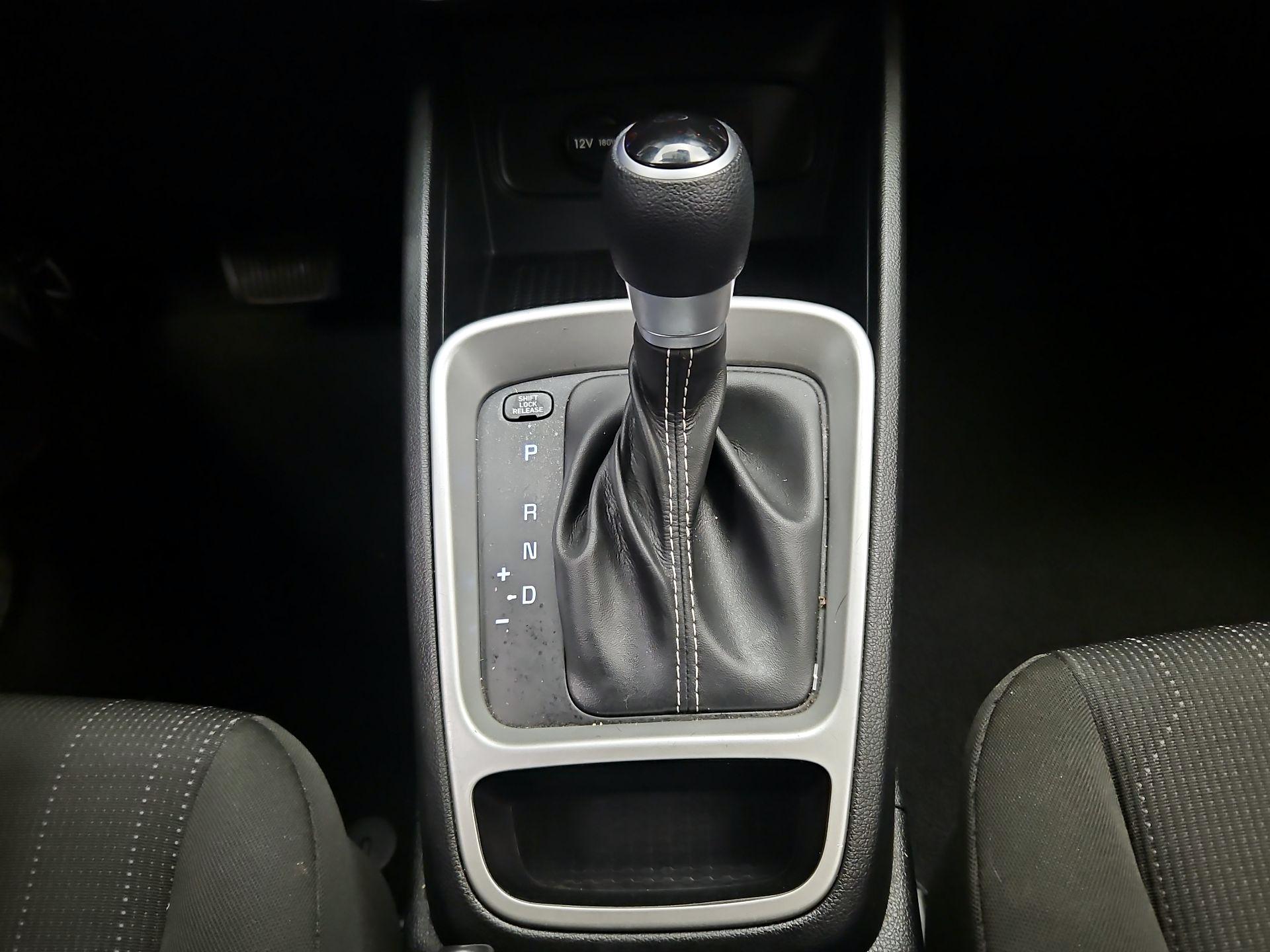 Thumbnail: 2021 Hyundai Venue - 17