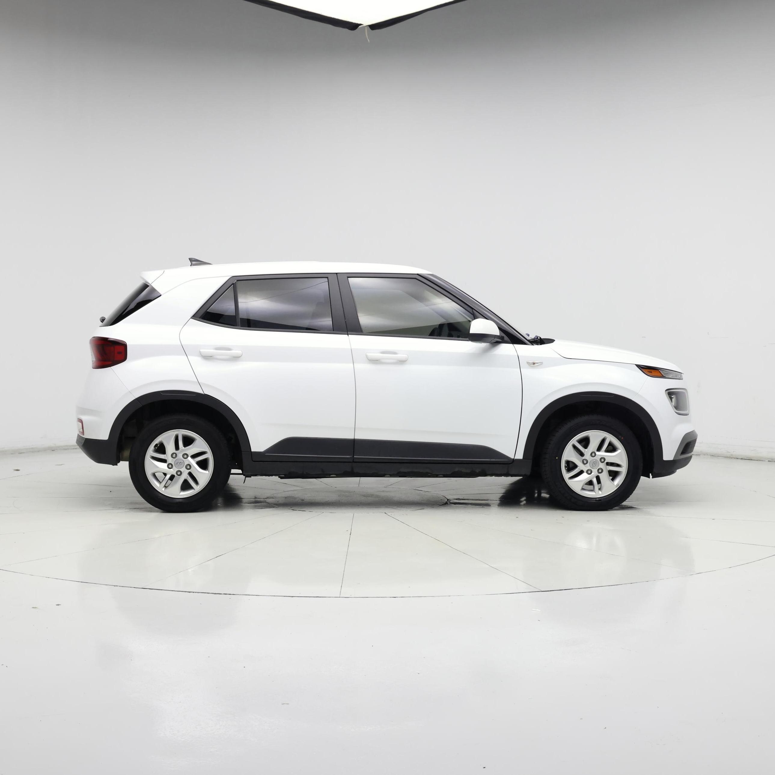 Thumbnail: 2021 Hyundai Venue - 7