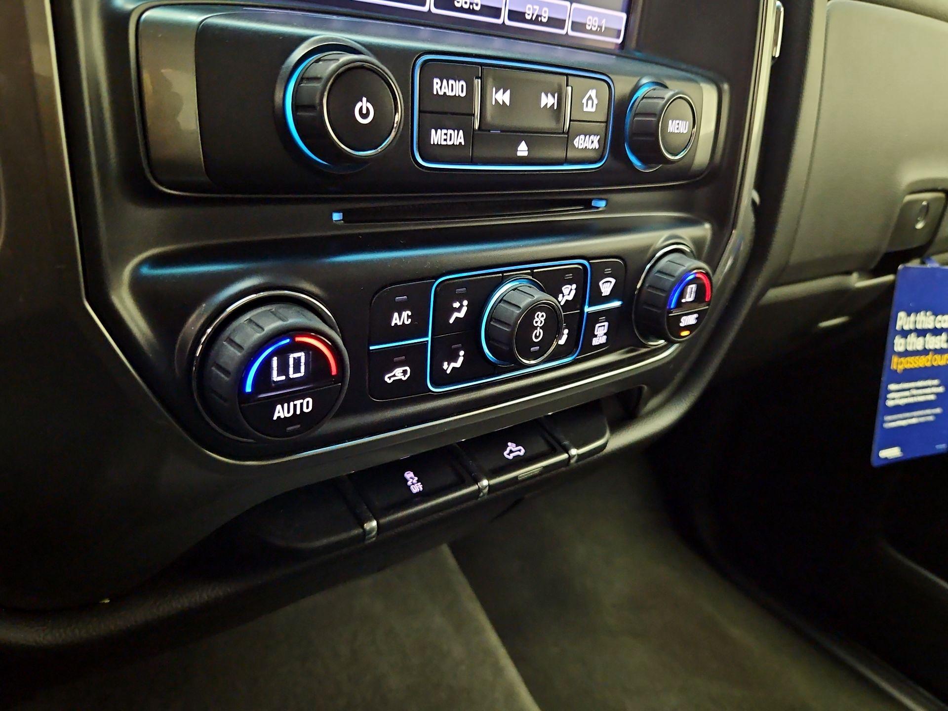 Thumbnail: 2015 Chevrolet Silverado 1500 - 16