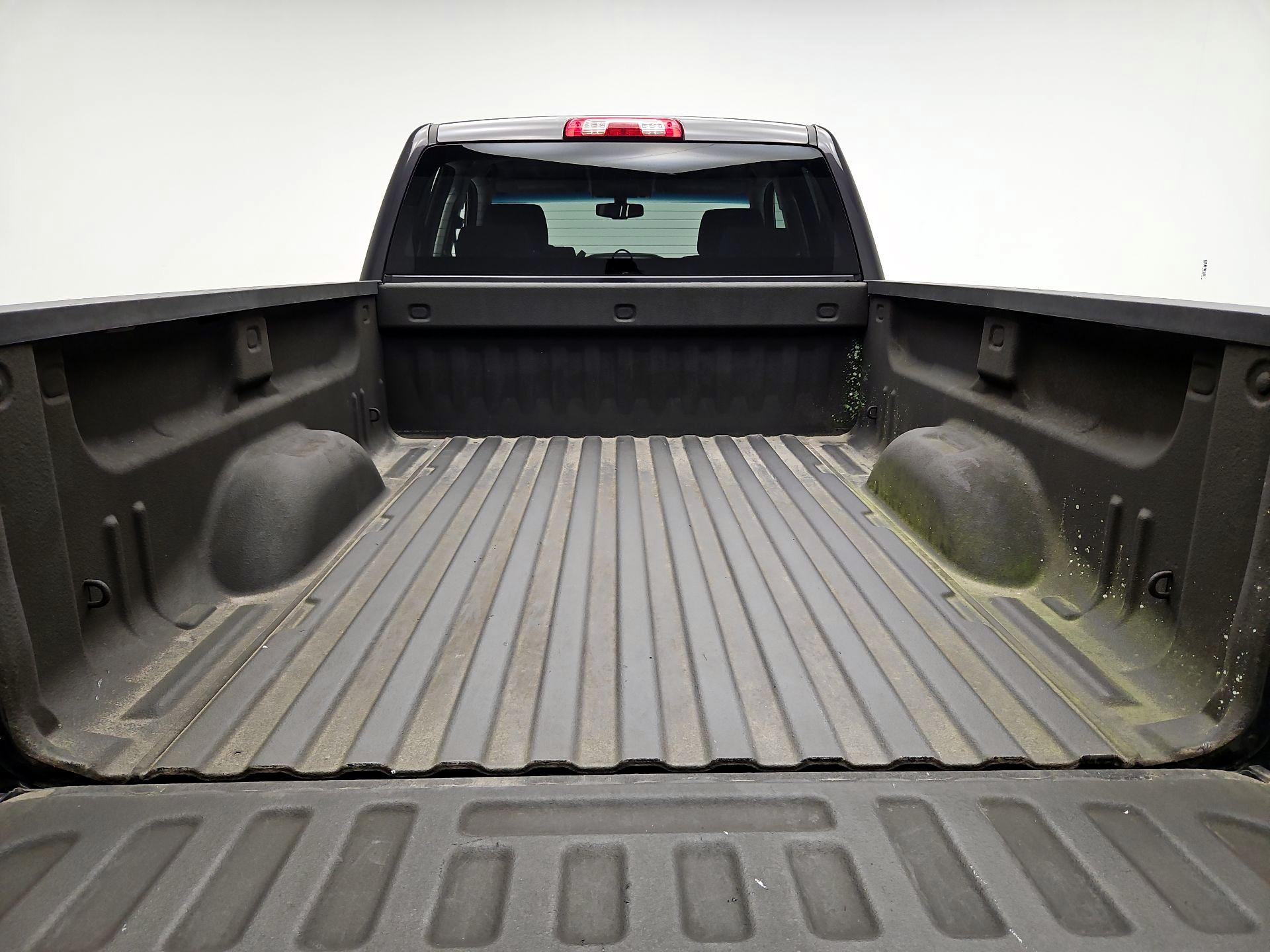 Thumbnail: 2015 Chevrolet Silverado 1500 - 20