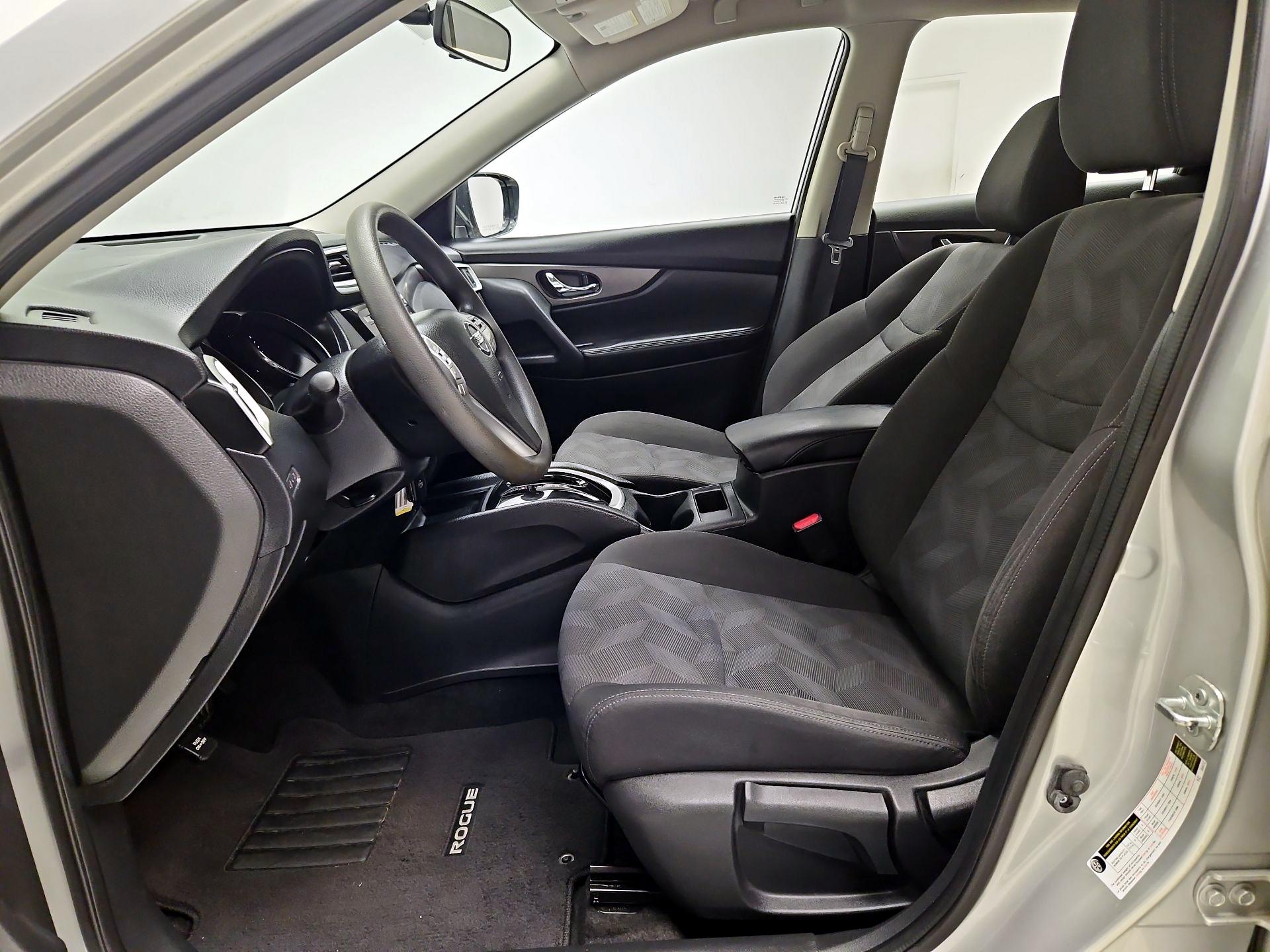 Thumbnail: 2016 Nissan Rogue - 11