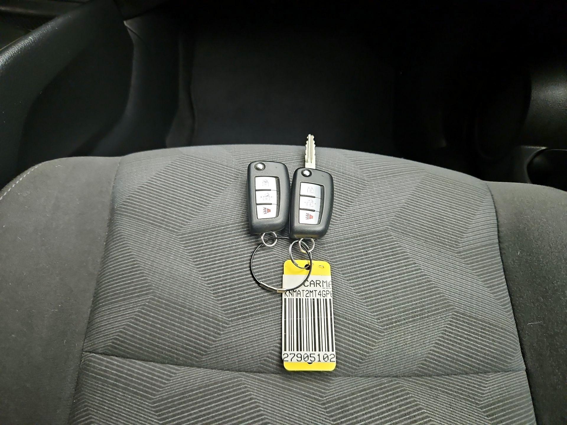 Thumbnail: 2016 Nissan Rogue - 20