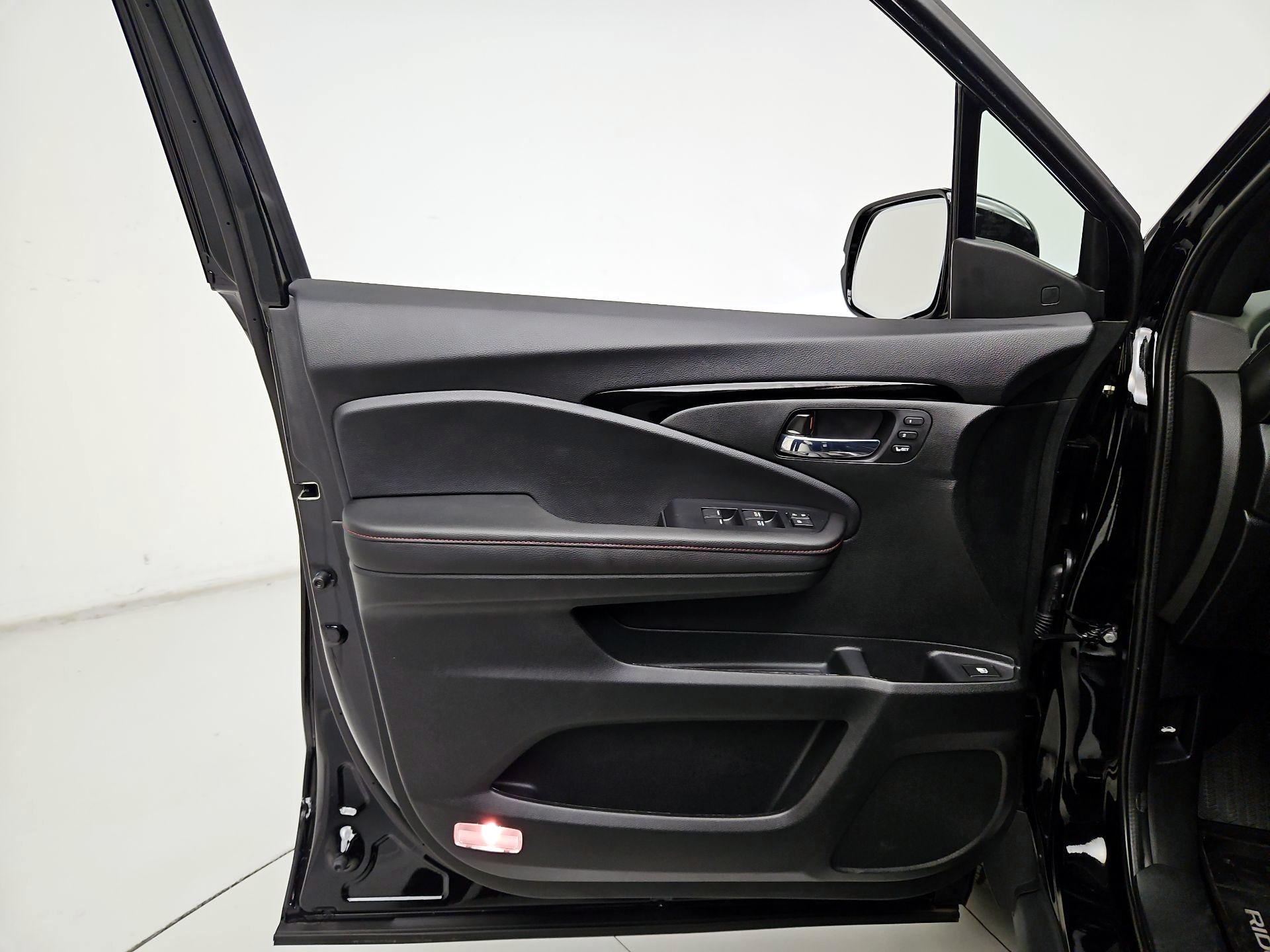 Thumbnail: 2025 Honda Ridgeline - 12