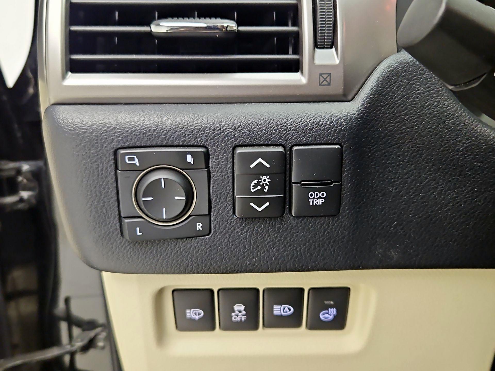 Thumbnail: 2022 Lexus GX - 13