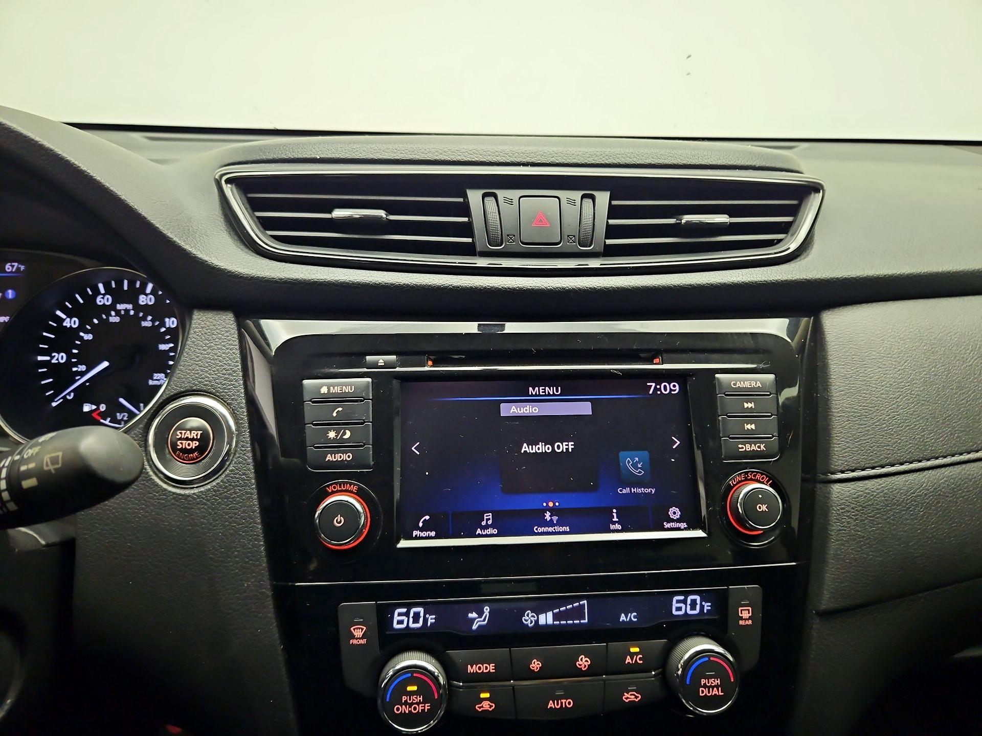 Thumbnail: 2018 Nissan Rogue - 14