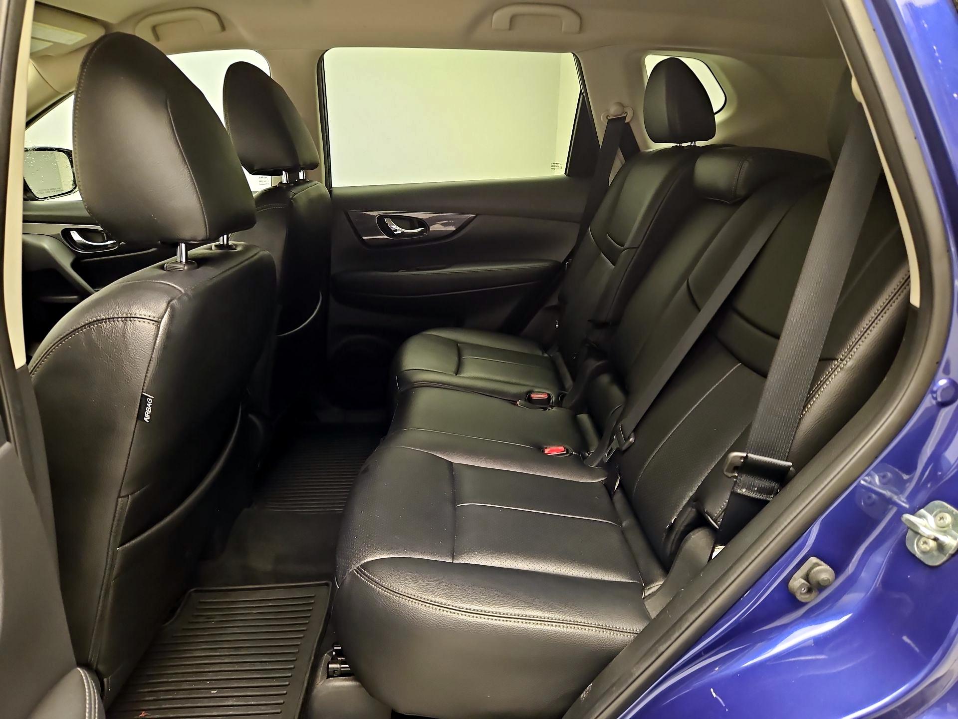 Thumbnail: 2018 Nissan Rogue - 17