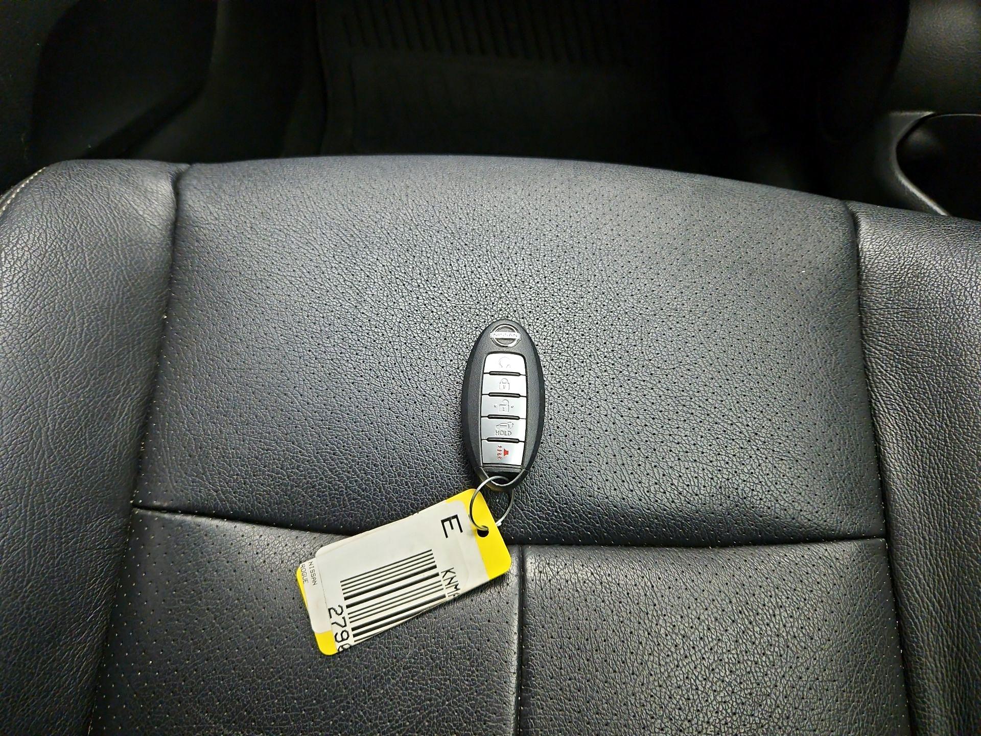 Thumbnail: 2018 Nissan Rogue - 20