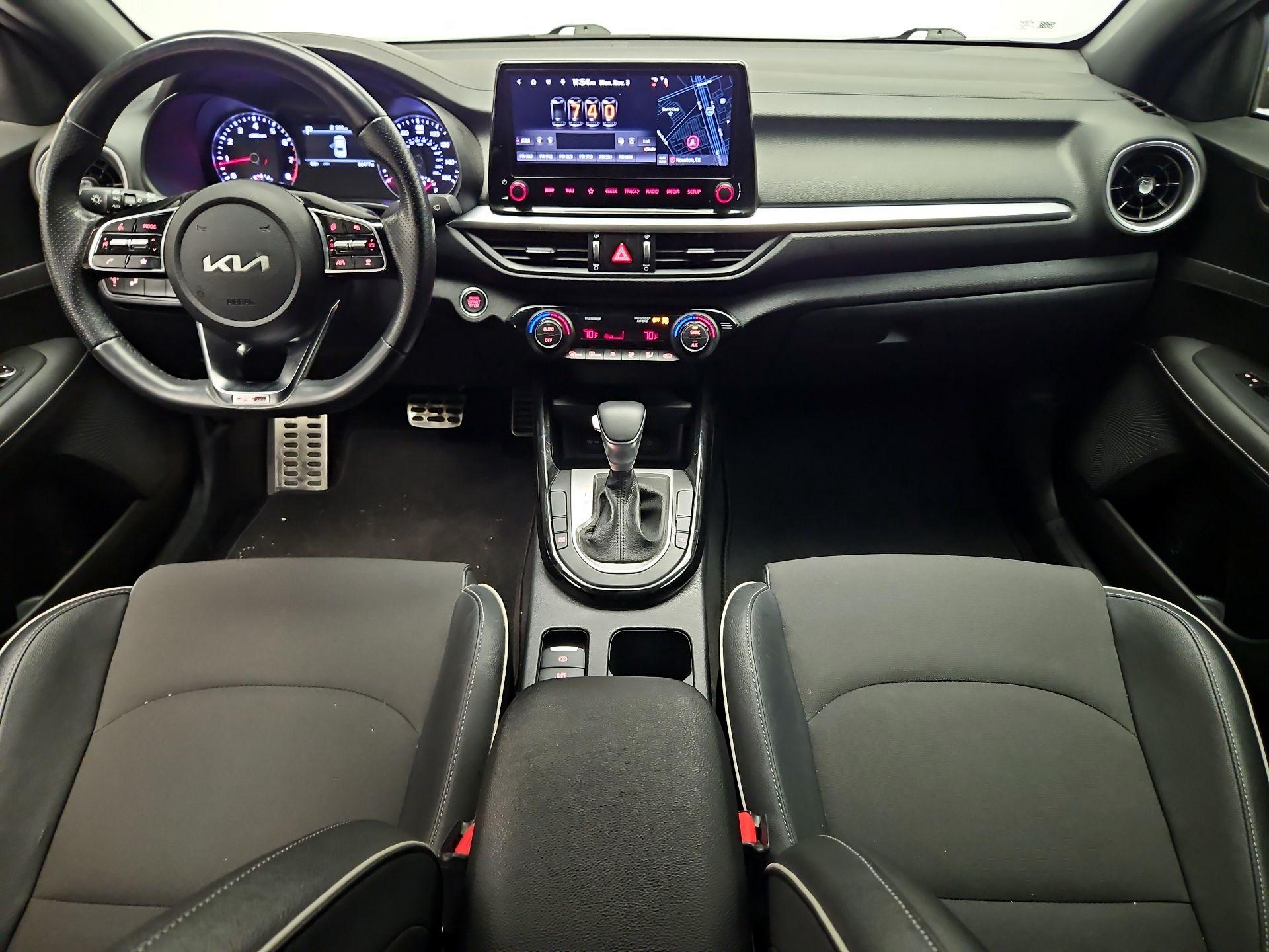 Thumbnail: 2022 Kia Forte - 9