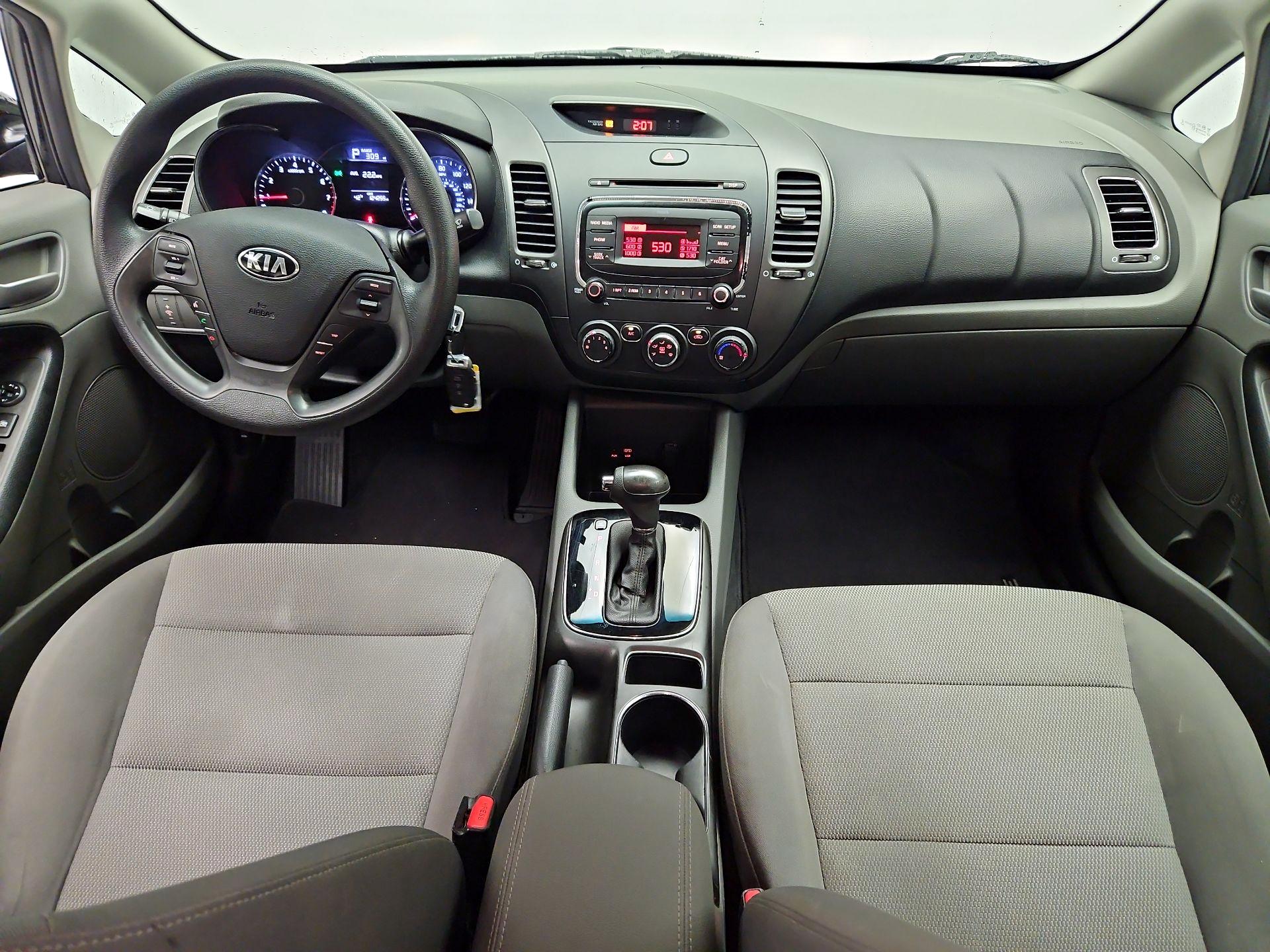 Thumbnail: 2017 Kia Forte - 9