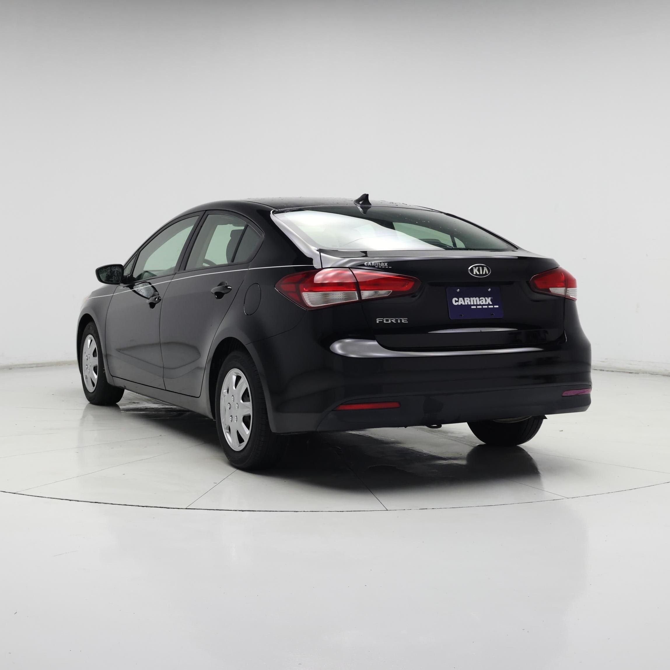 Thumbnail: 2017 Kia Forte - 2