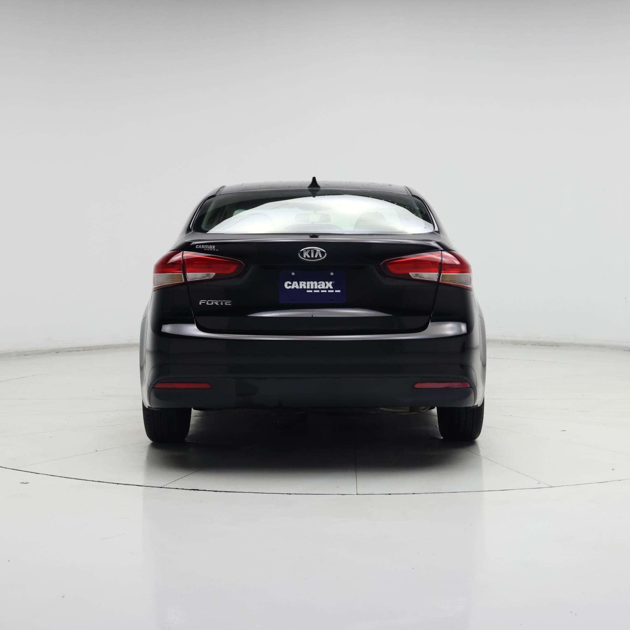 Thumbnail: 2017 Kia Forte - 6