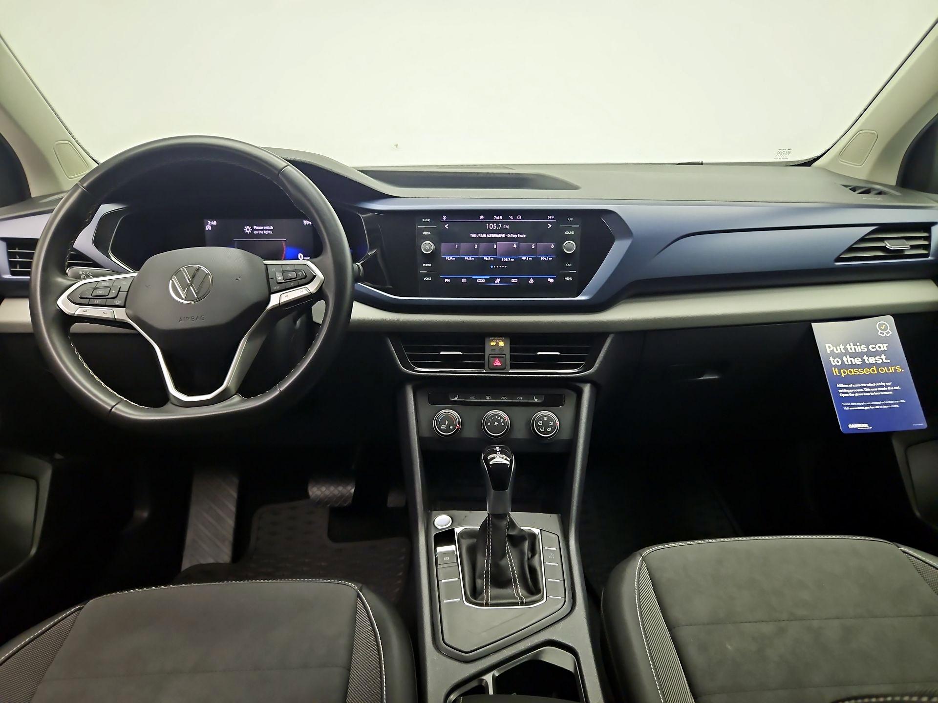 Thumbnail: 2022 Volkswagen Taos - 9