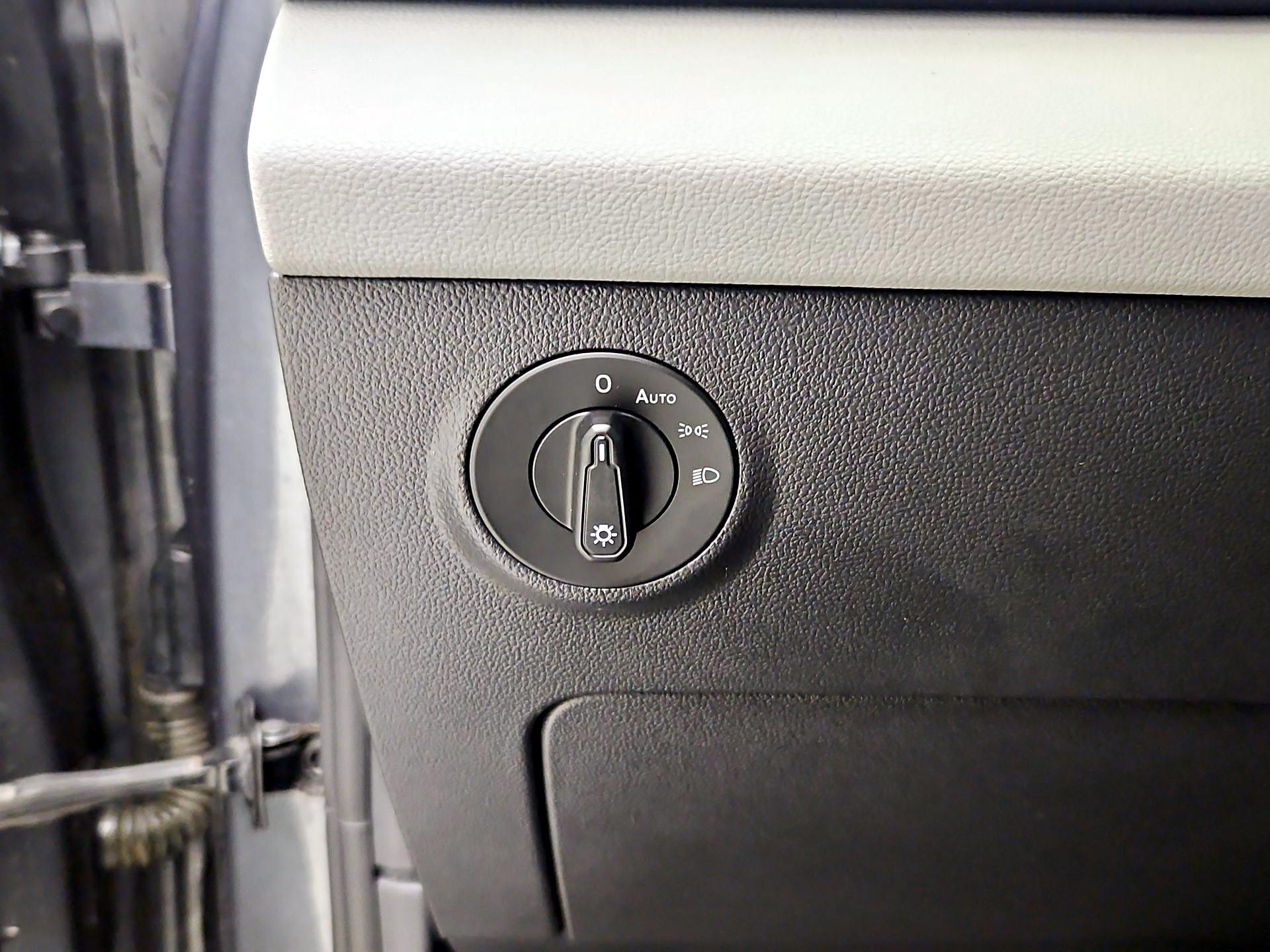 Thumbnail: 2022 Volkswagen Taos - 13