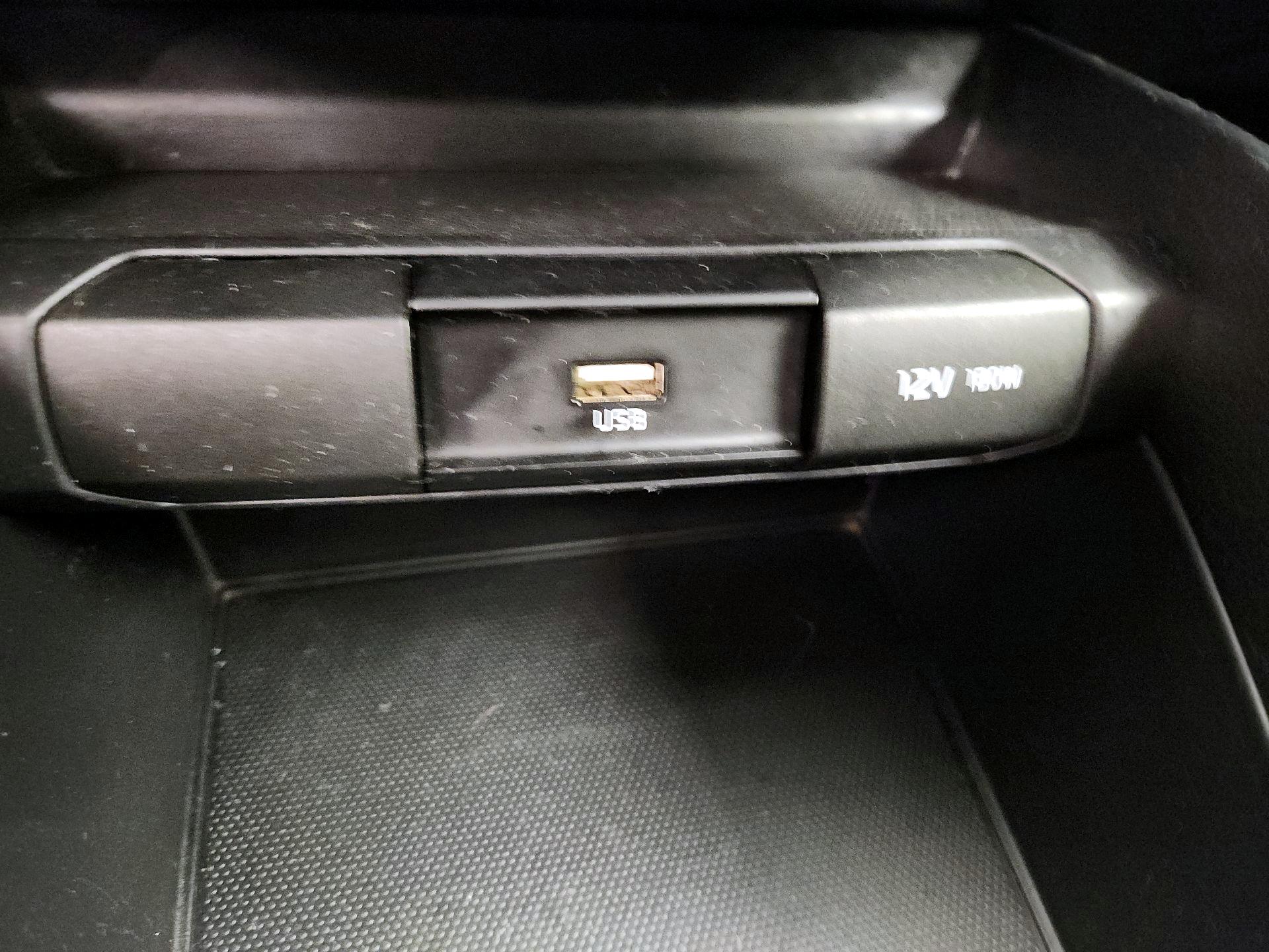 Thumbnail: 2022 Kia Rio - 18