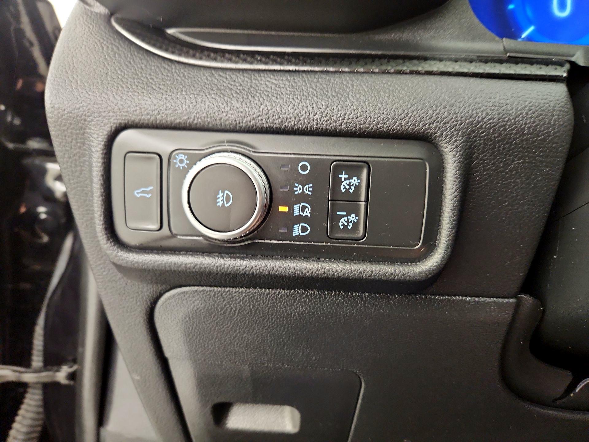 Thumbnail: 2020 Ford Explorer - 13