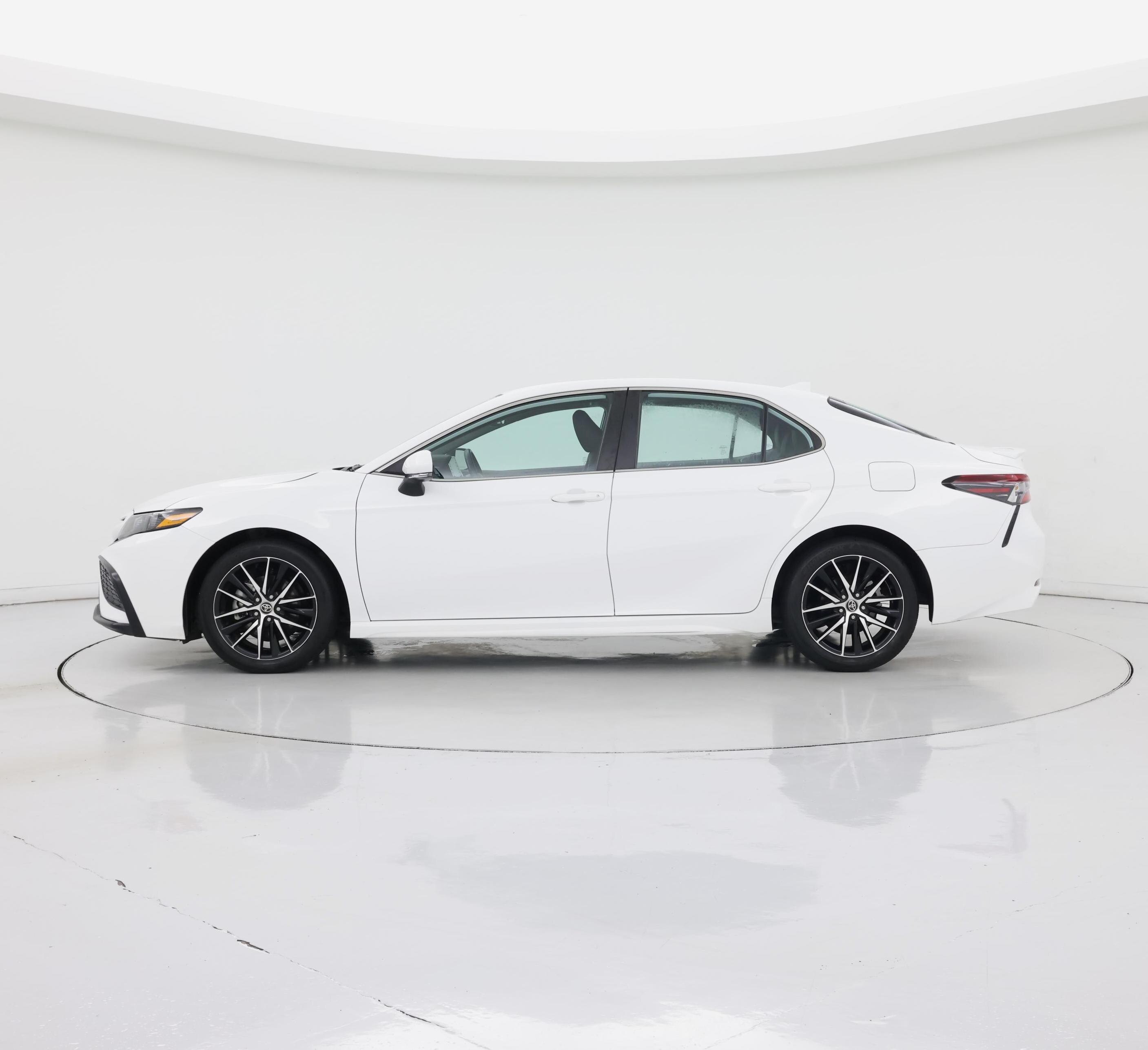 Thumbnail: 2023 Toyota Camry - 3