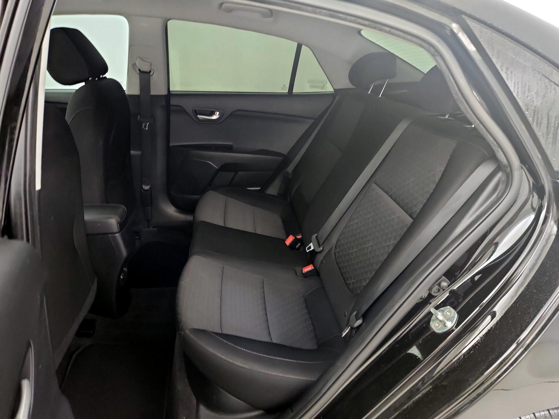 Thumbnail: 2022 Kia Rio - 19