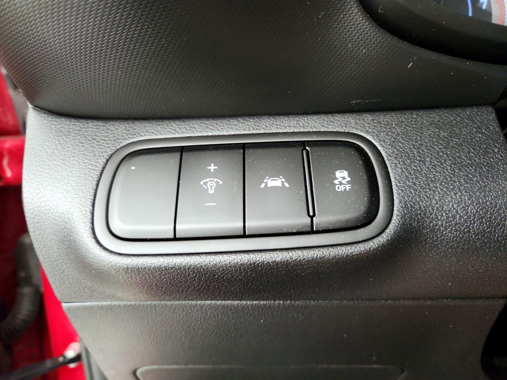 Thumbnail: 2022 Hyundai Venue - 13