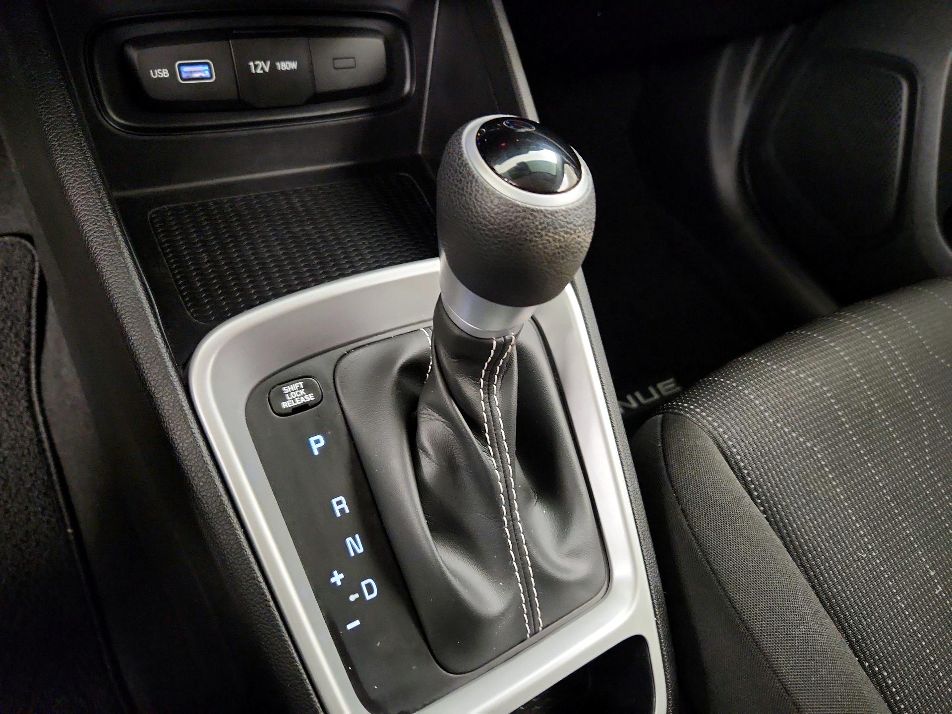 Thumbnail: 2022 Hyundai Venue - 17