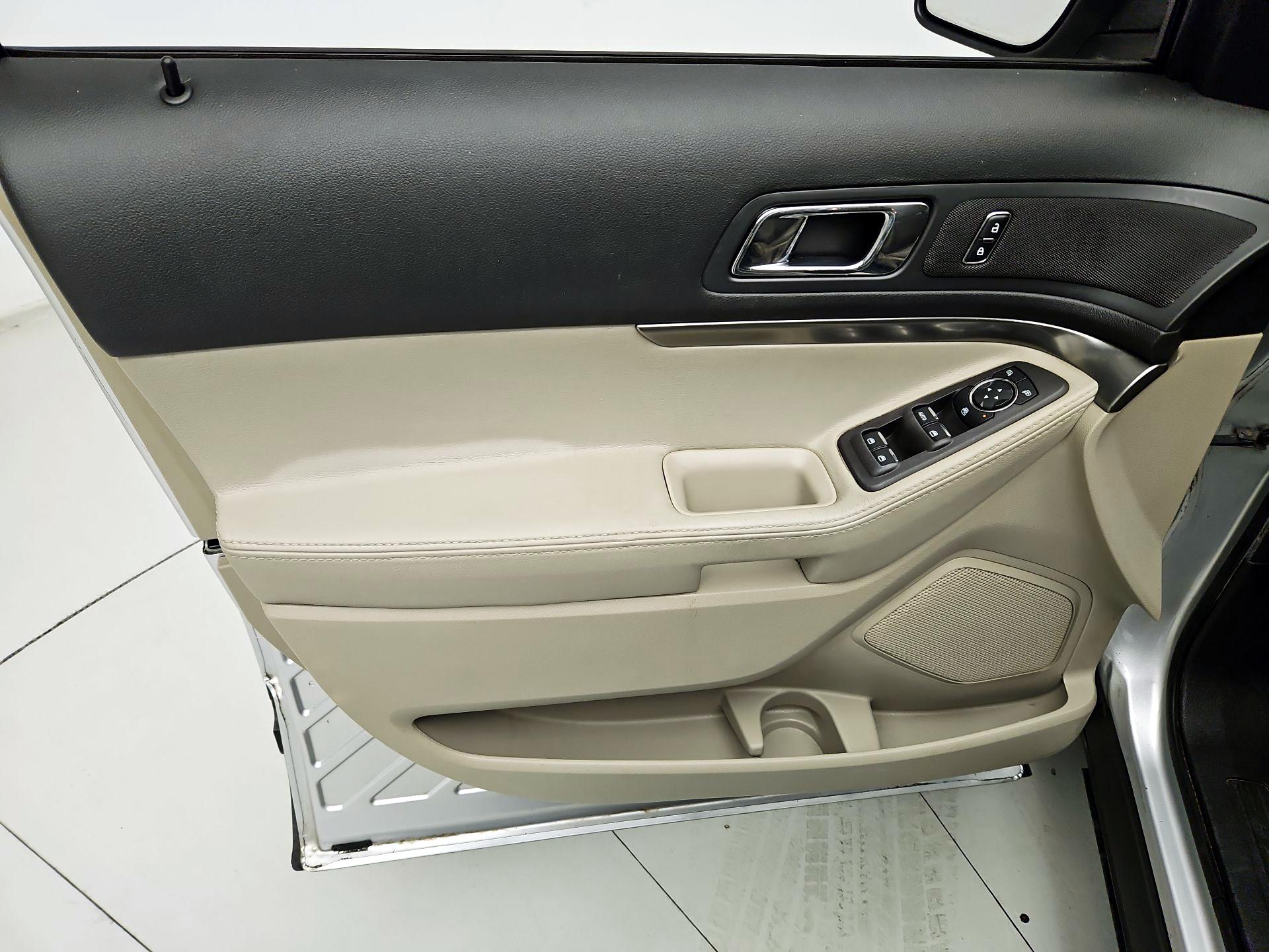 Thumbnail: 2014 Ford Explorer - 12