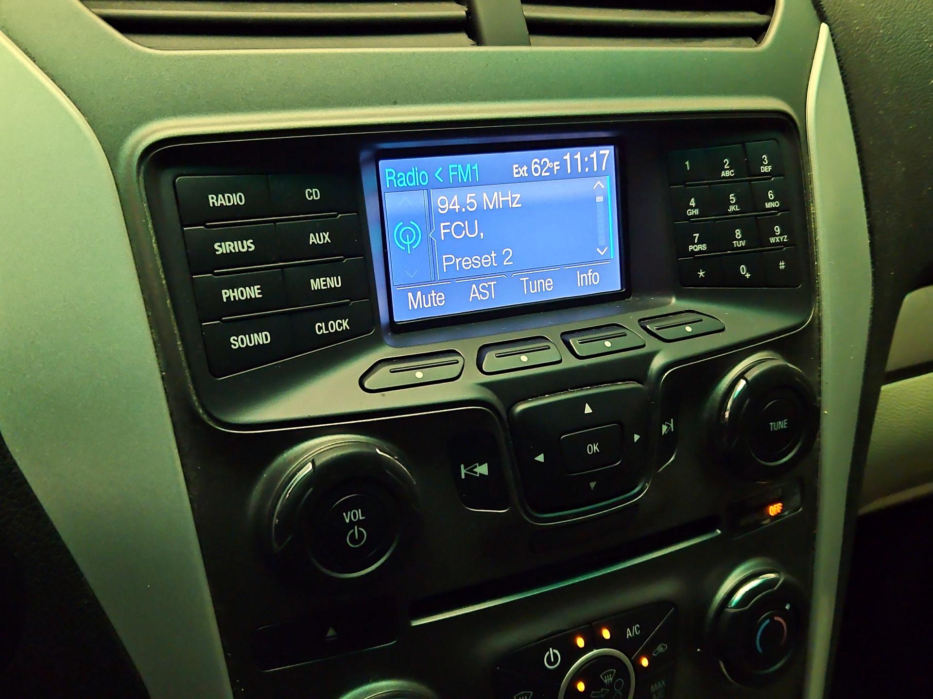 Thumbnail: 2014 Ford Explorer - 14