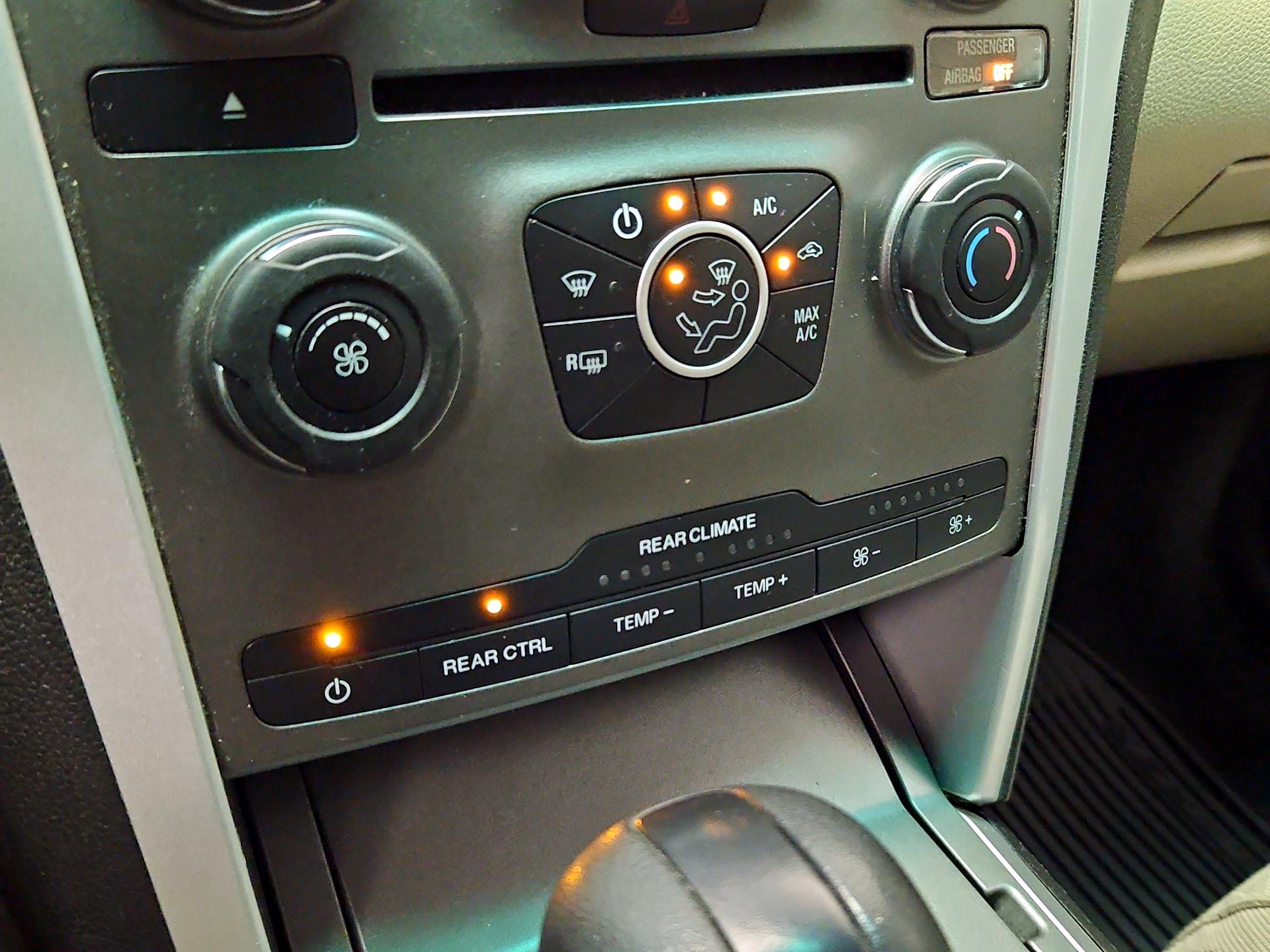 Thumbnail: 2014 Ford Explorer - 15