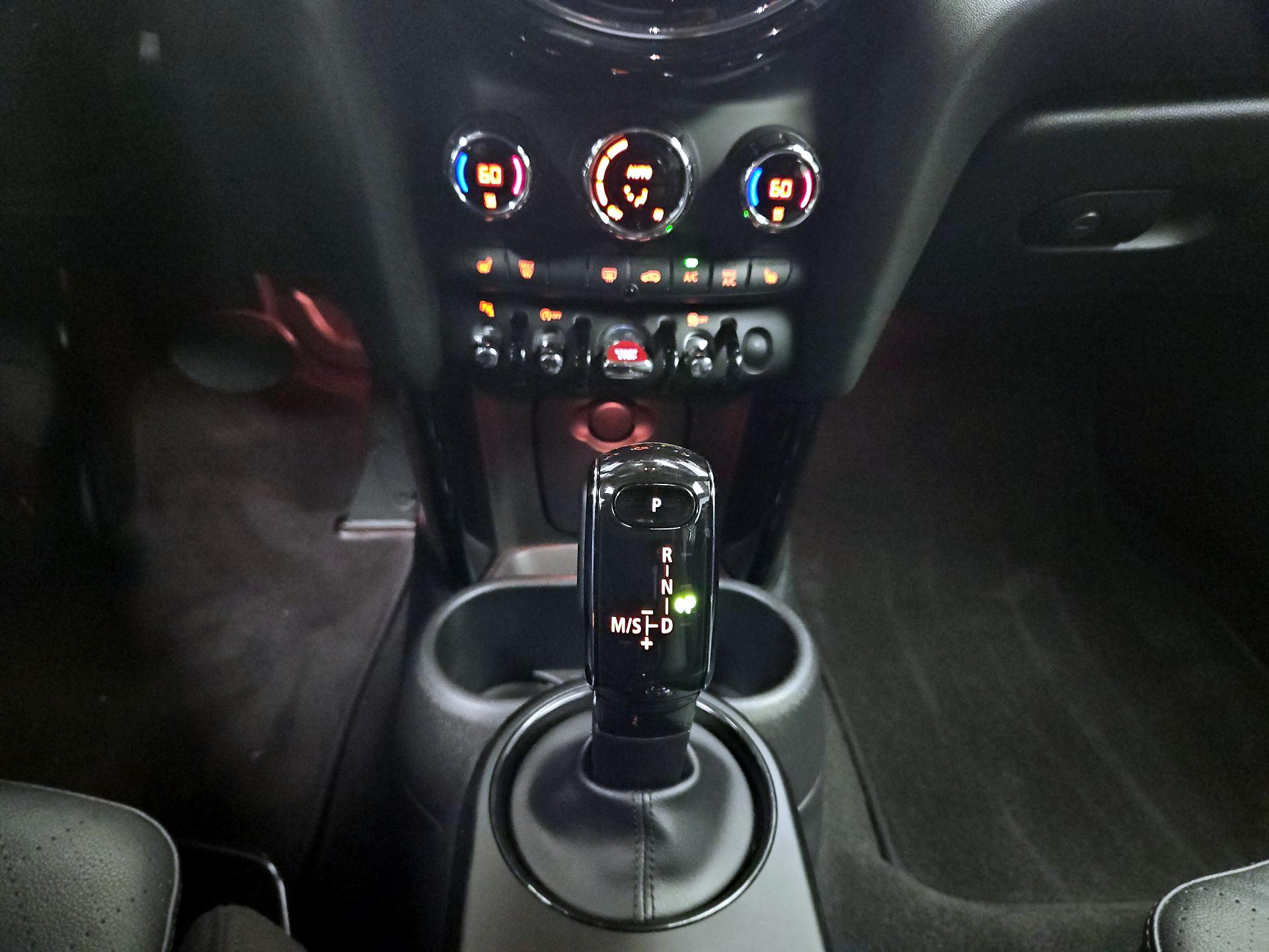 Thumbnail: 2022 MINI Cooper - 17